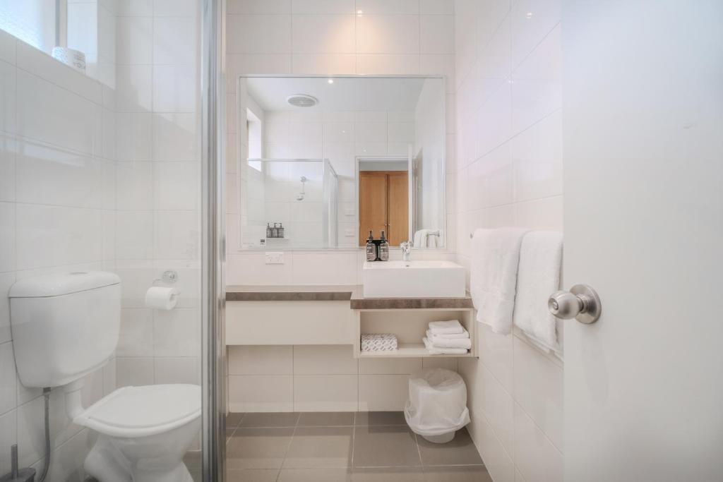 Quadruple Deluxe King Bed