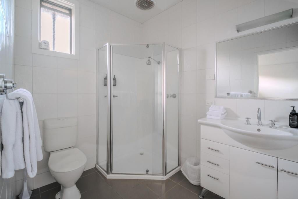 Family Room Three Beds