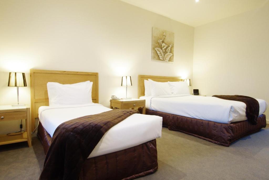 Family Room Three Beds