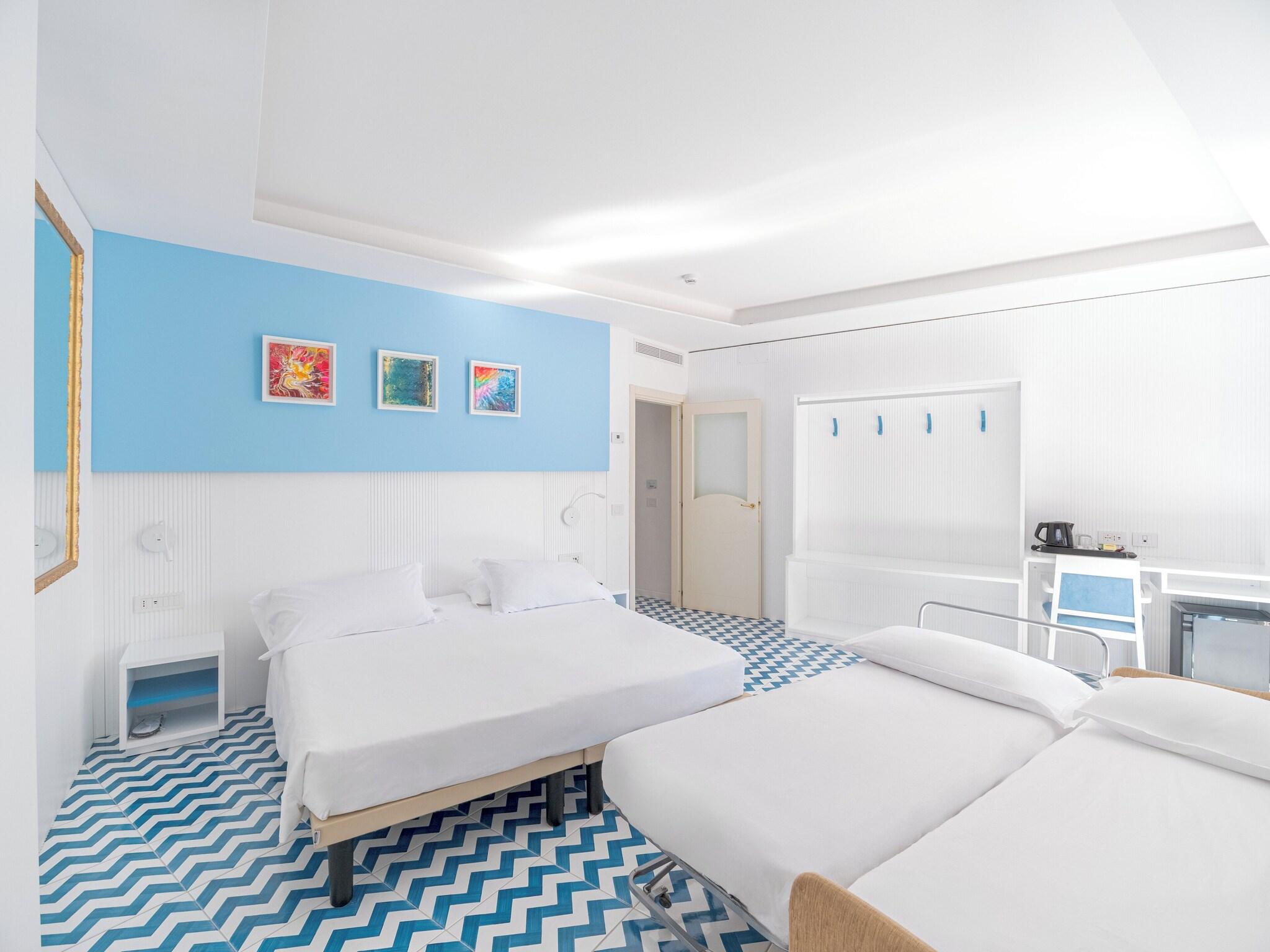 Quadruple King Bed One Bedroom 