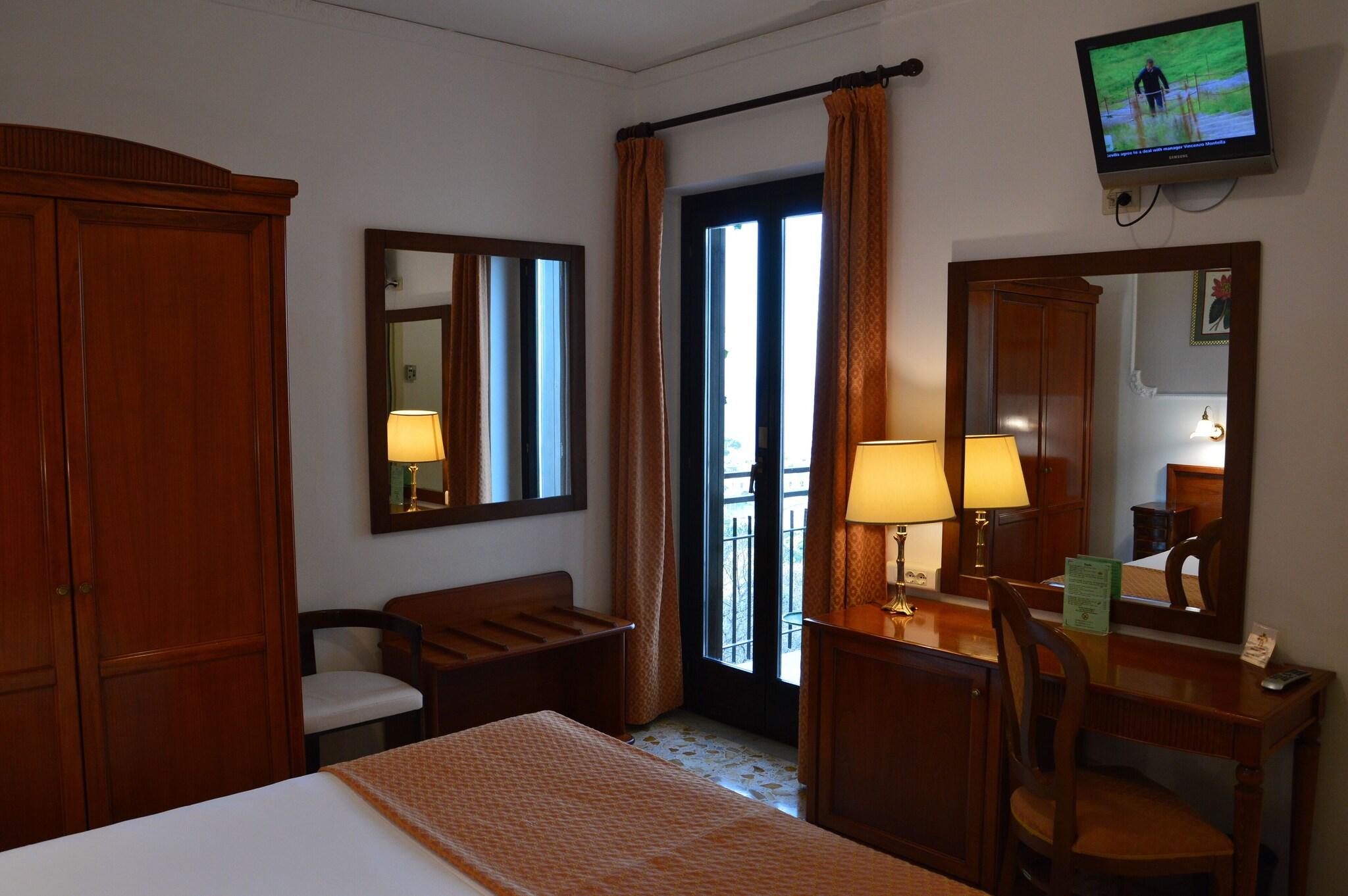 Double Queen Size Bed