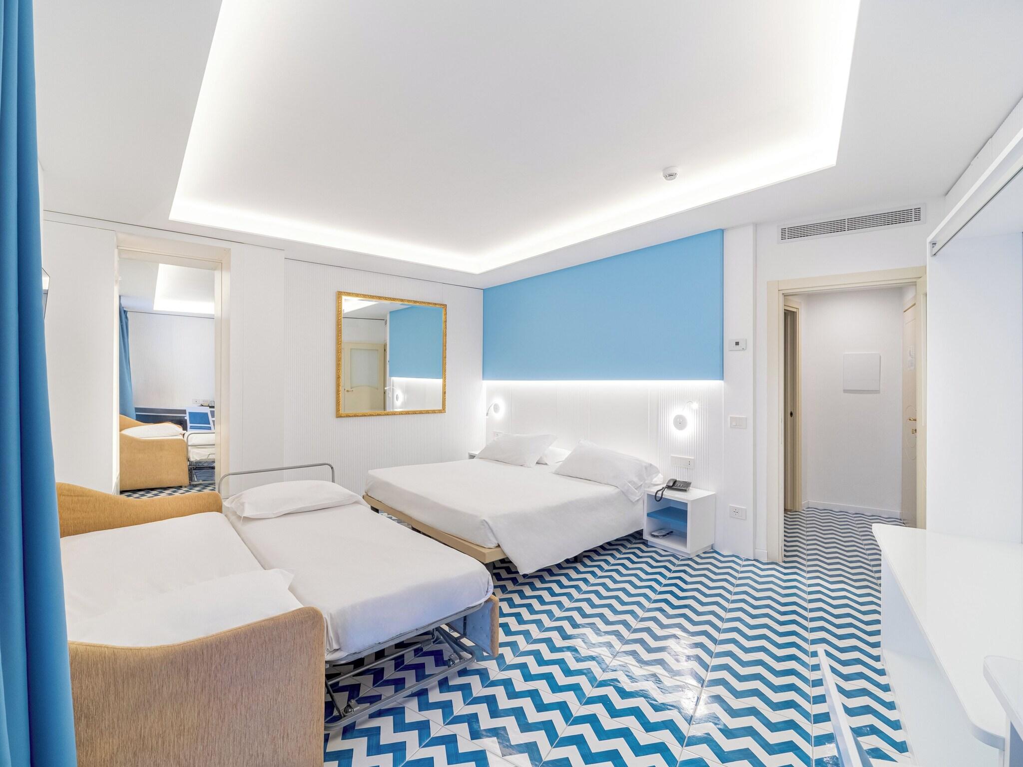 Quadruple King Bed One Bedroom 