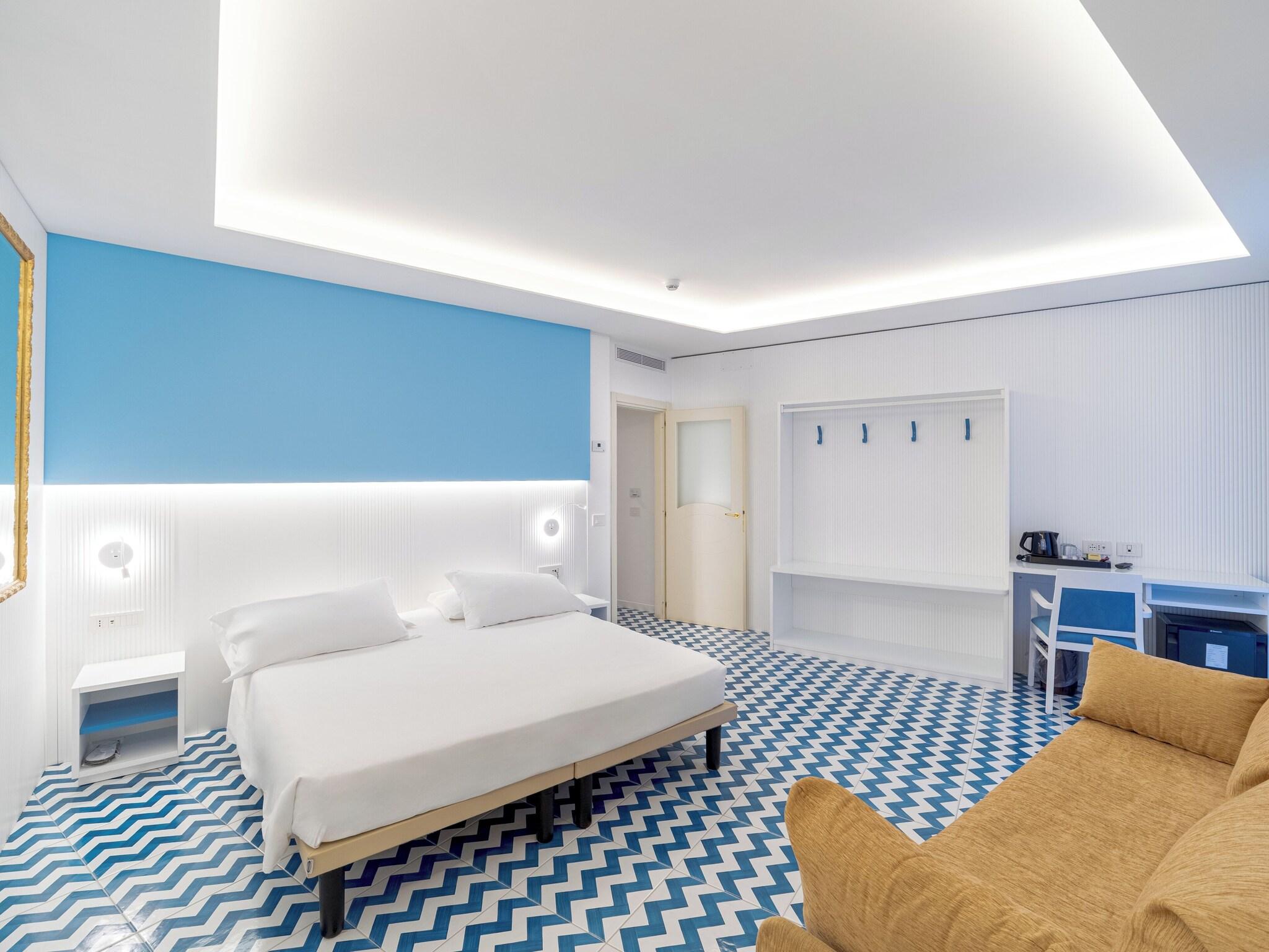 Quadruple King Bed One Bedroom 