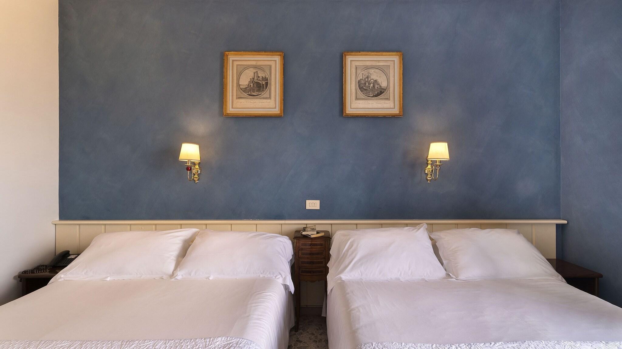 Quadruple Two Double Beds One Bedroom 