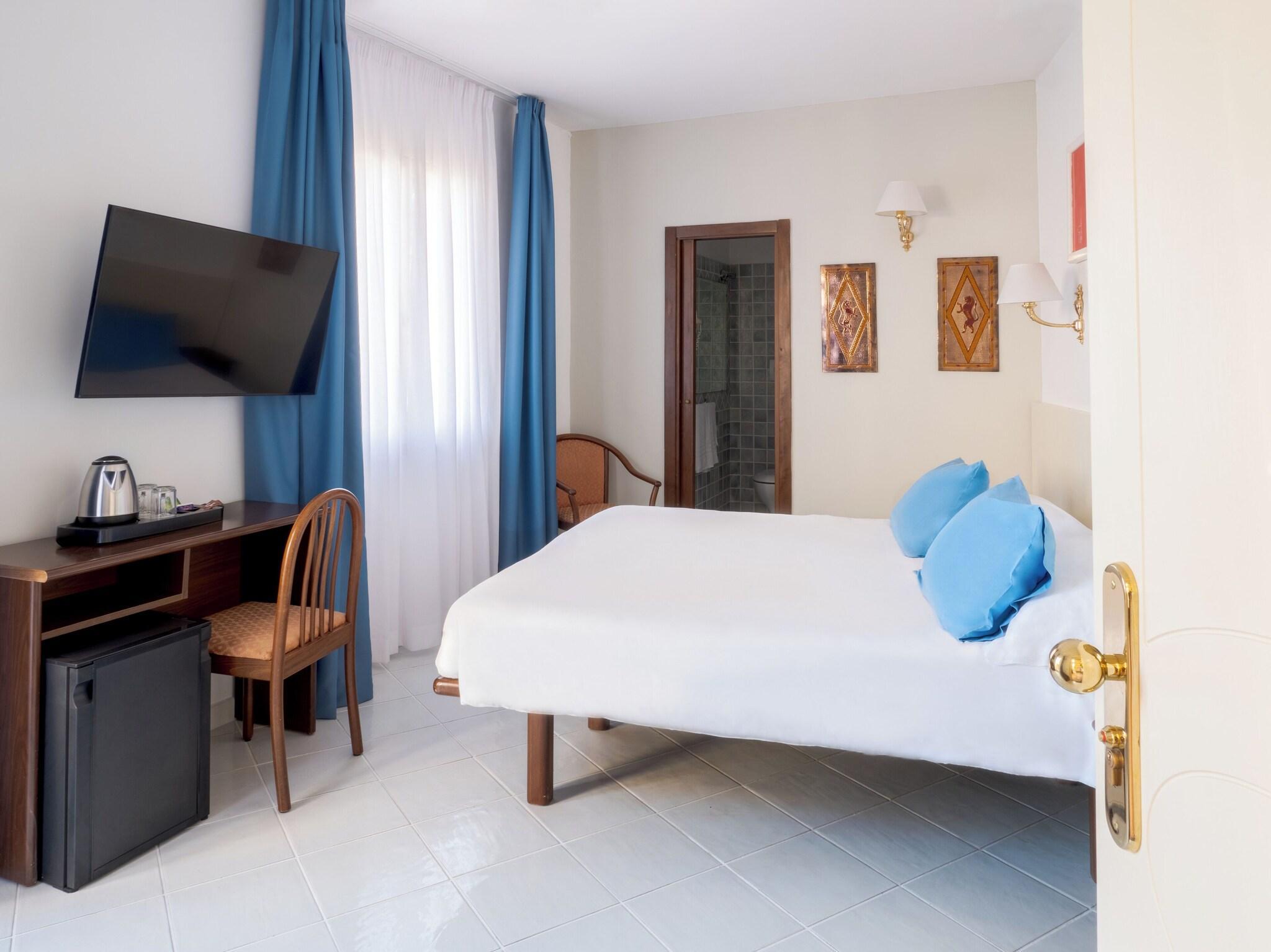 Double Queen Size Bed