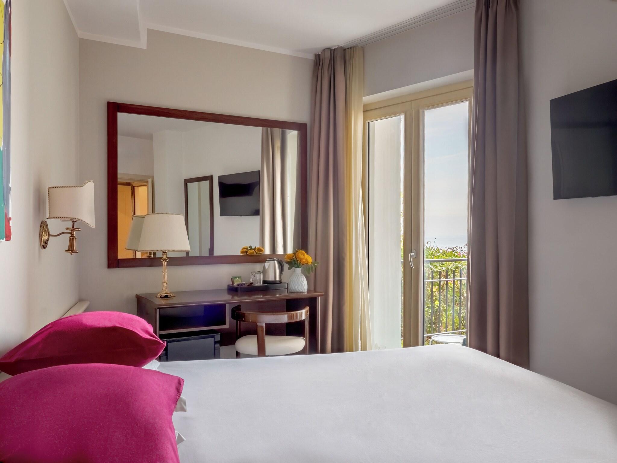 Double Queen Size Bed