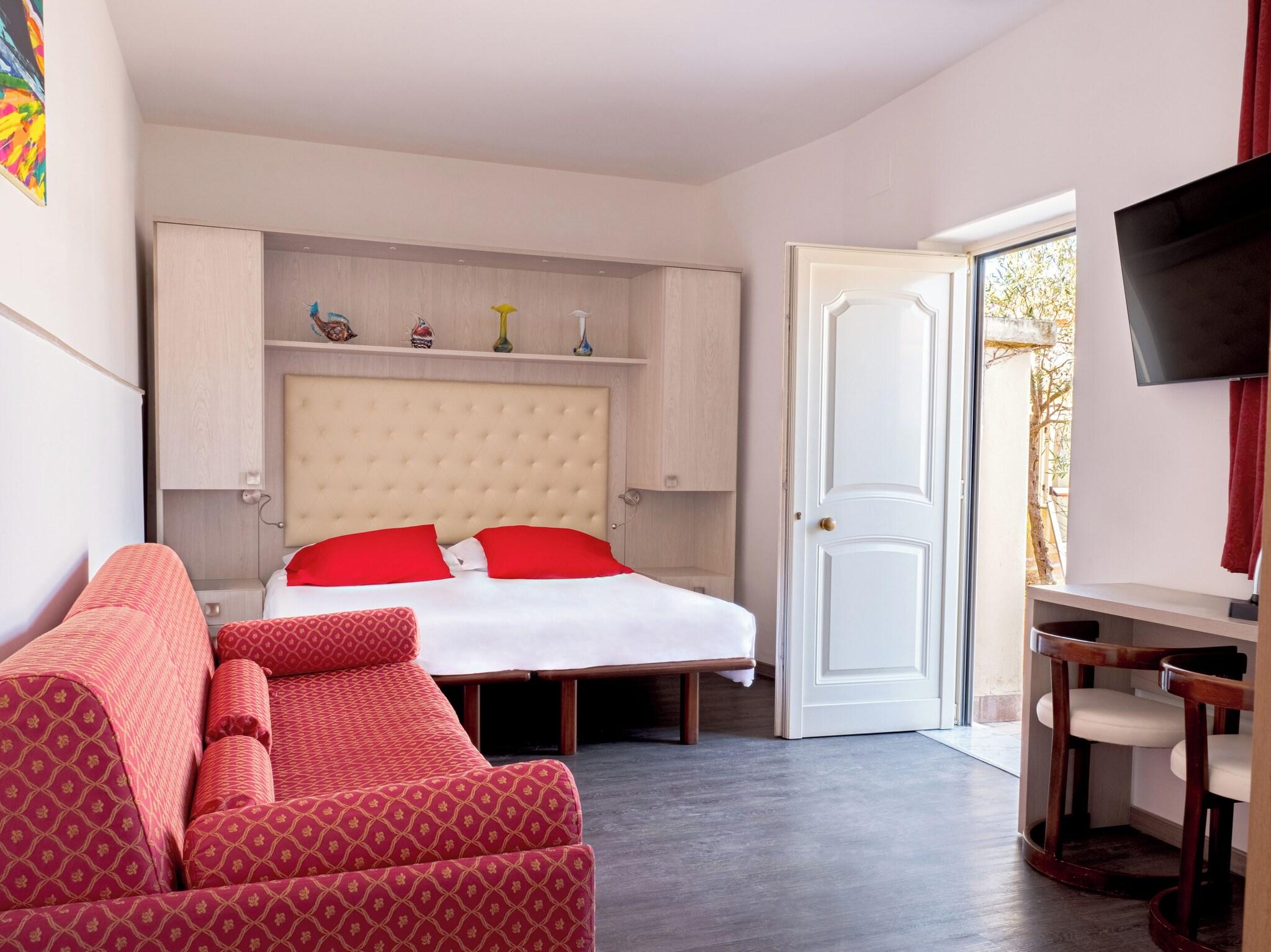 Quadruple King Bed One Bedroom 