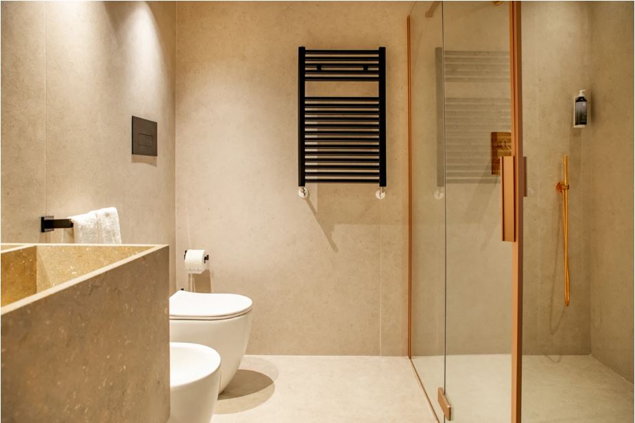 Suite King Bed with Jacuzzi