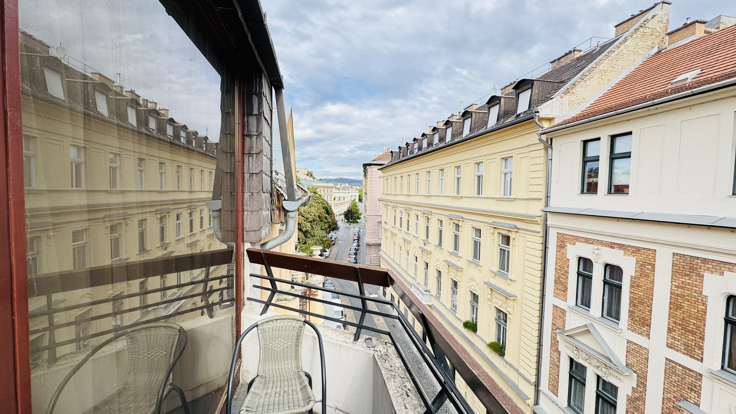 Twin Deluxe with Balcony