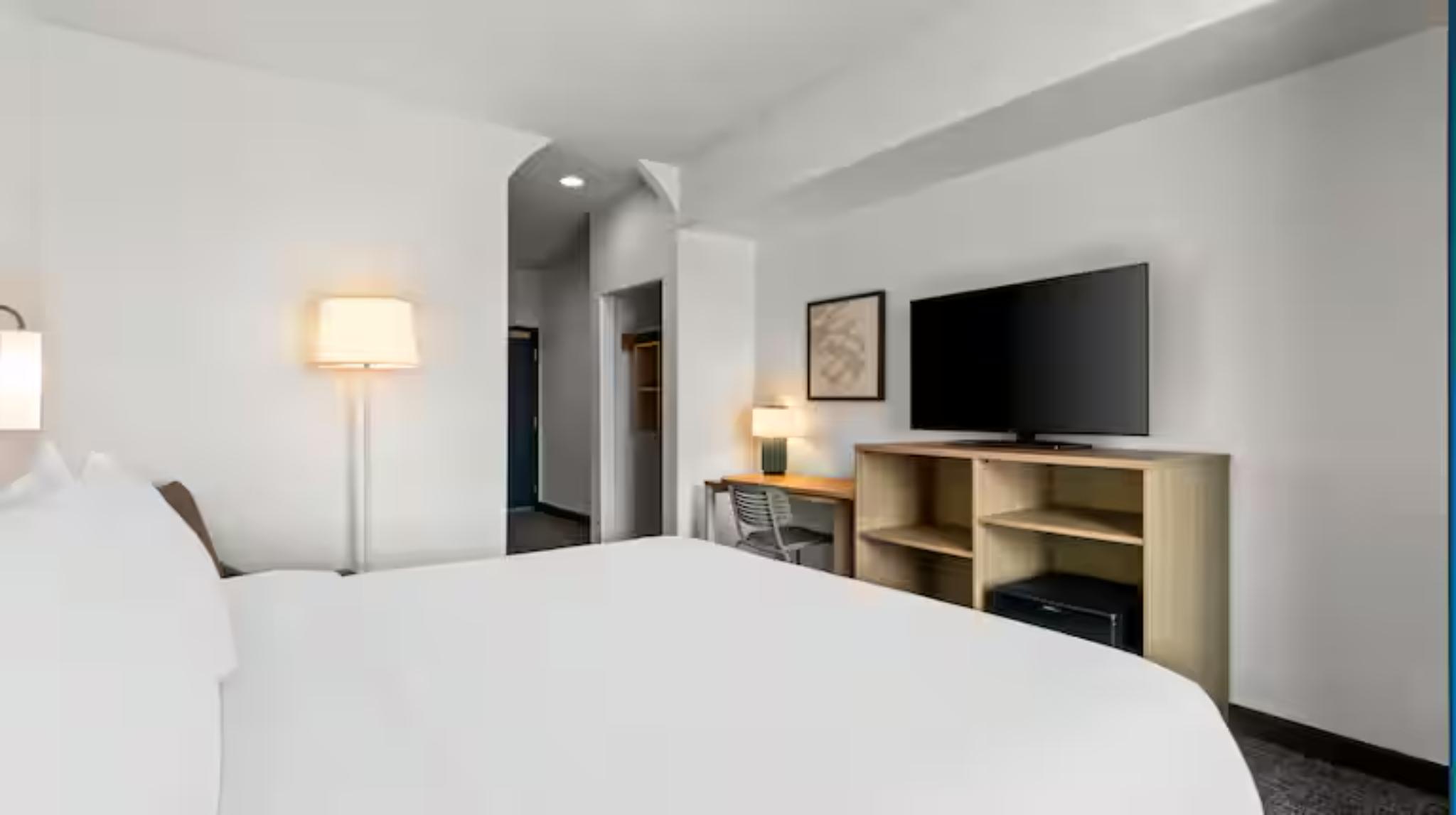 Studio King Size Bed