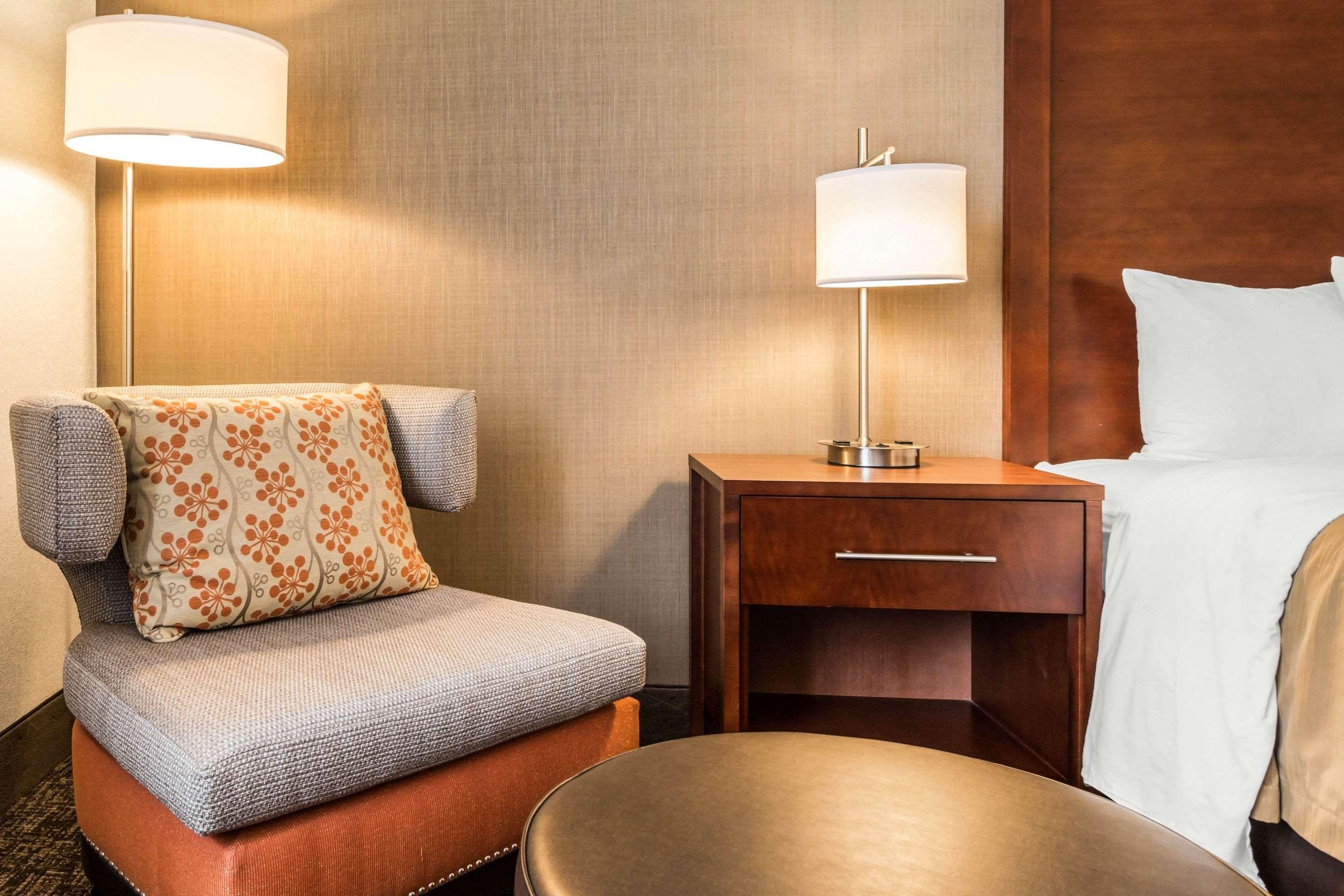 Double King Bed Non Smoking