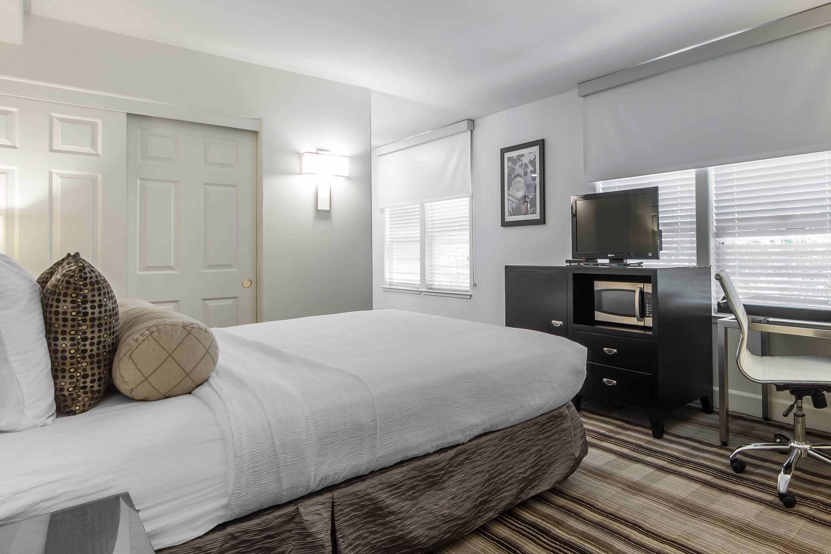 Double Queen Size Bed