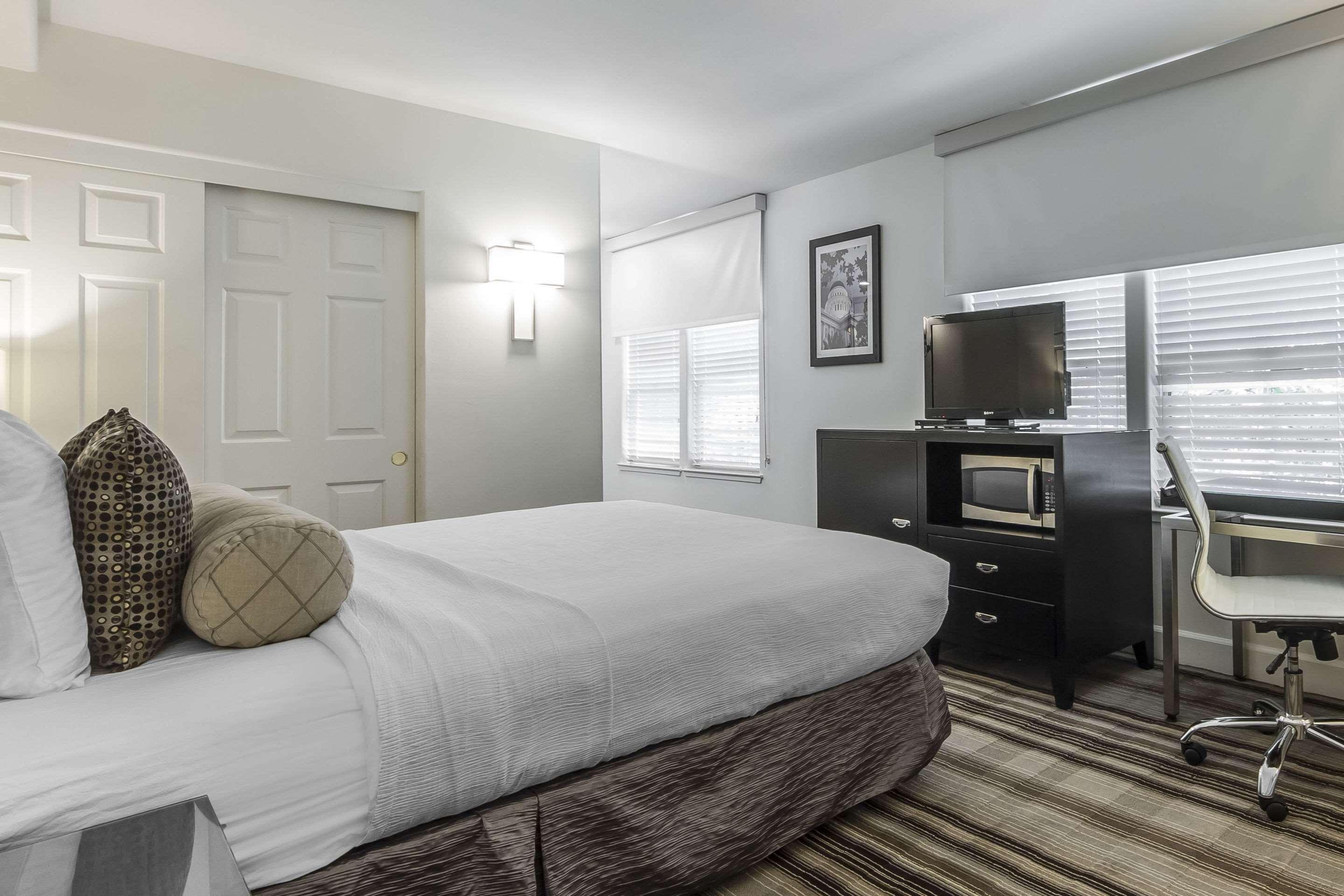 Double Queen Size Bed