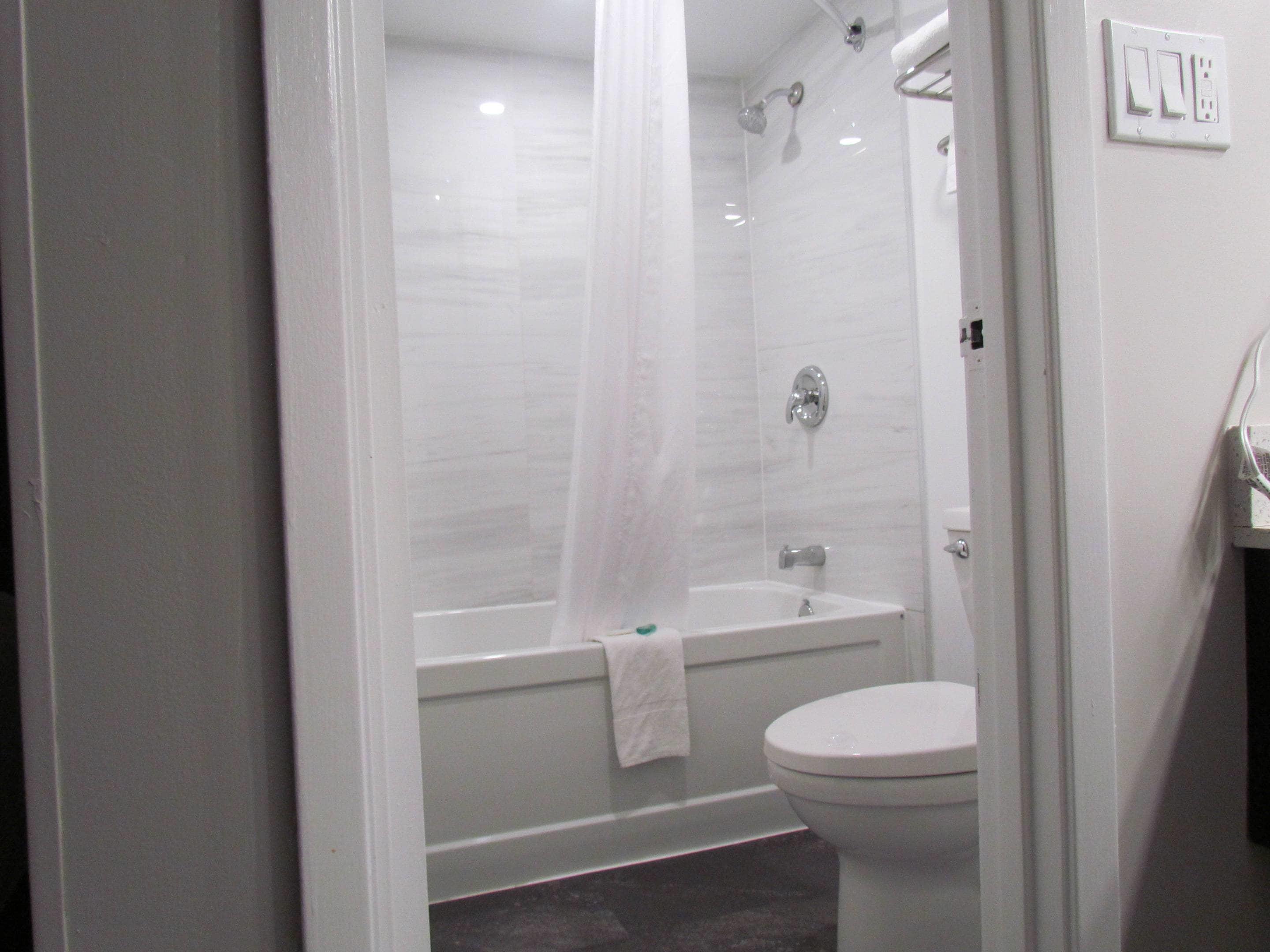 Twin Two Queen Beds Non Smoking