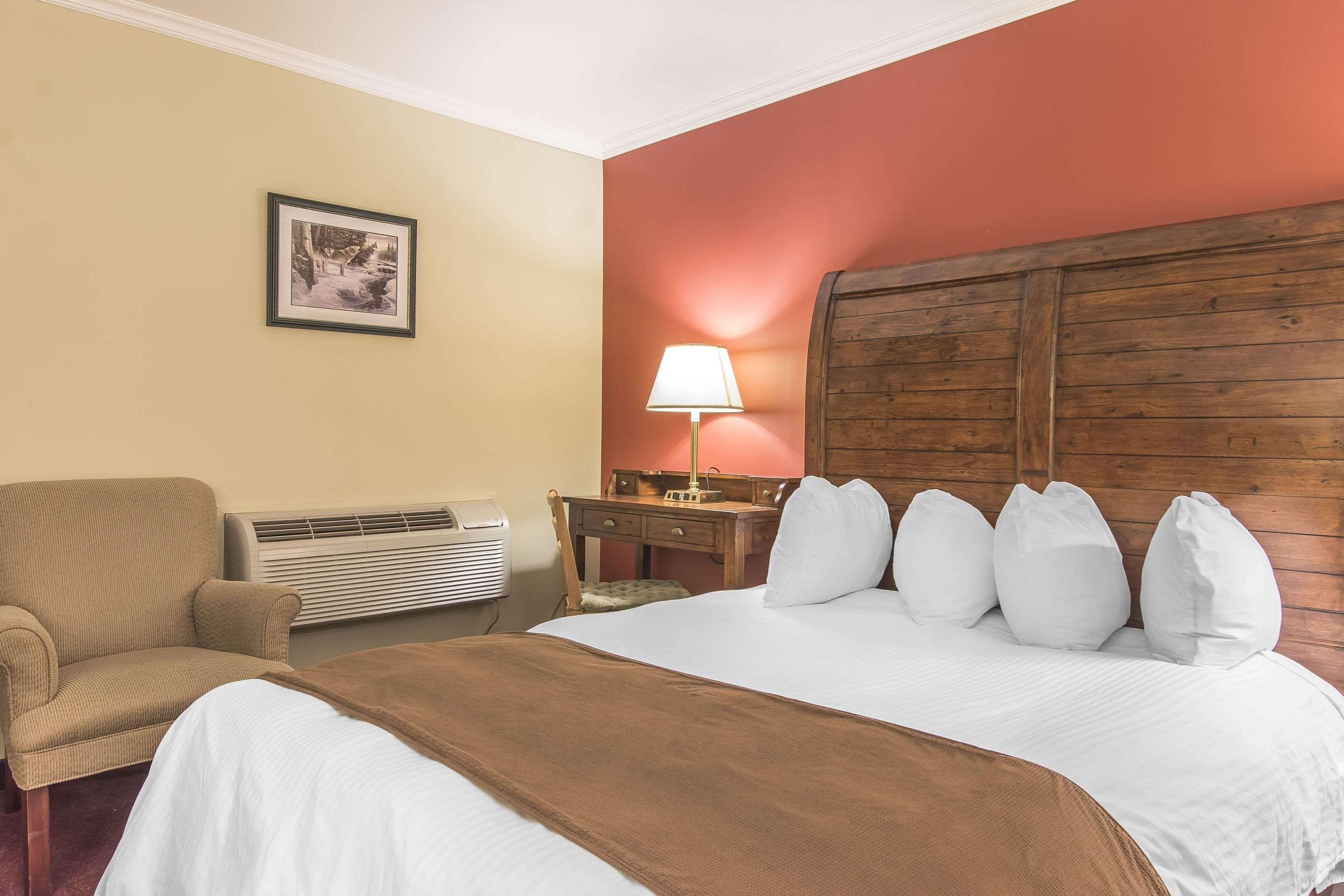 Double Queen Bed Non Smoking