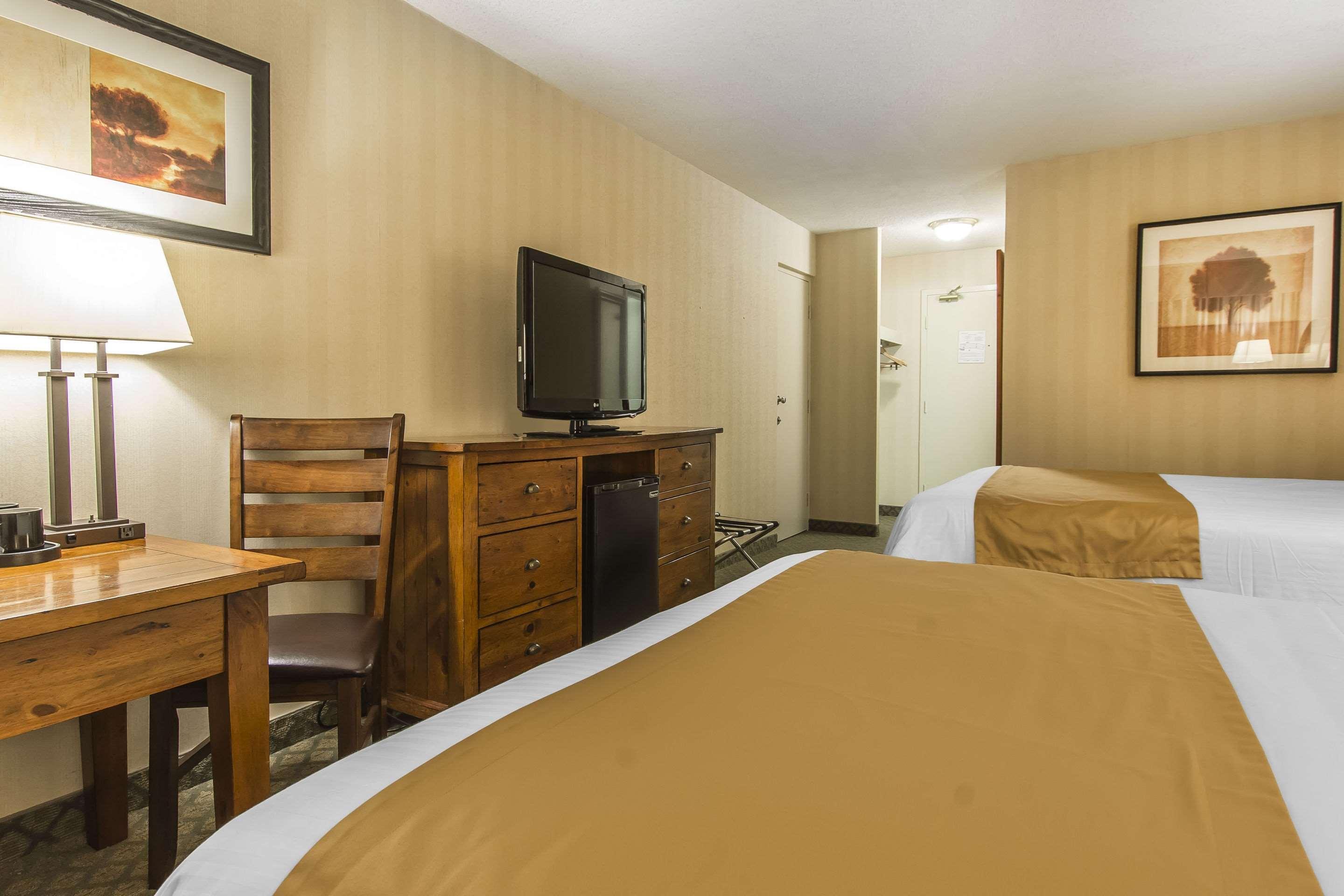 Double Two Queen Beds