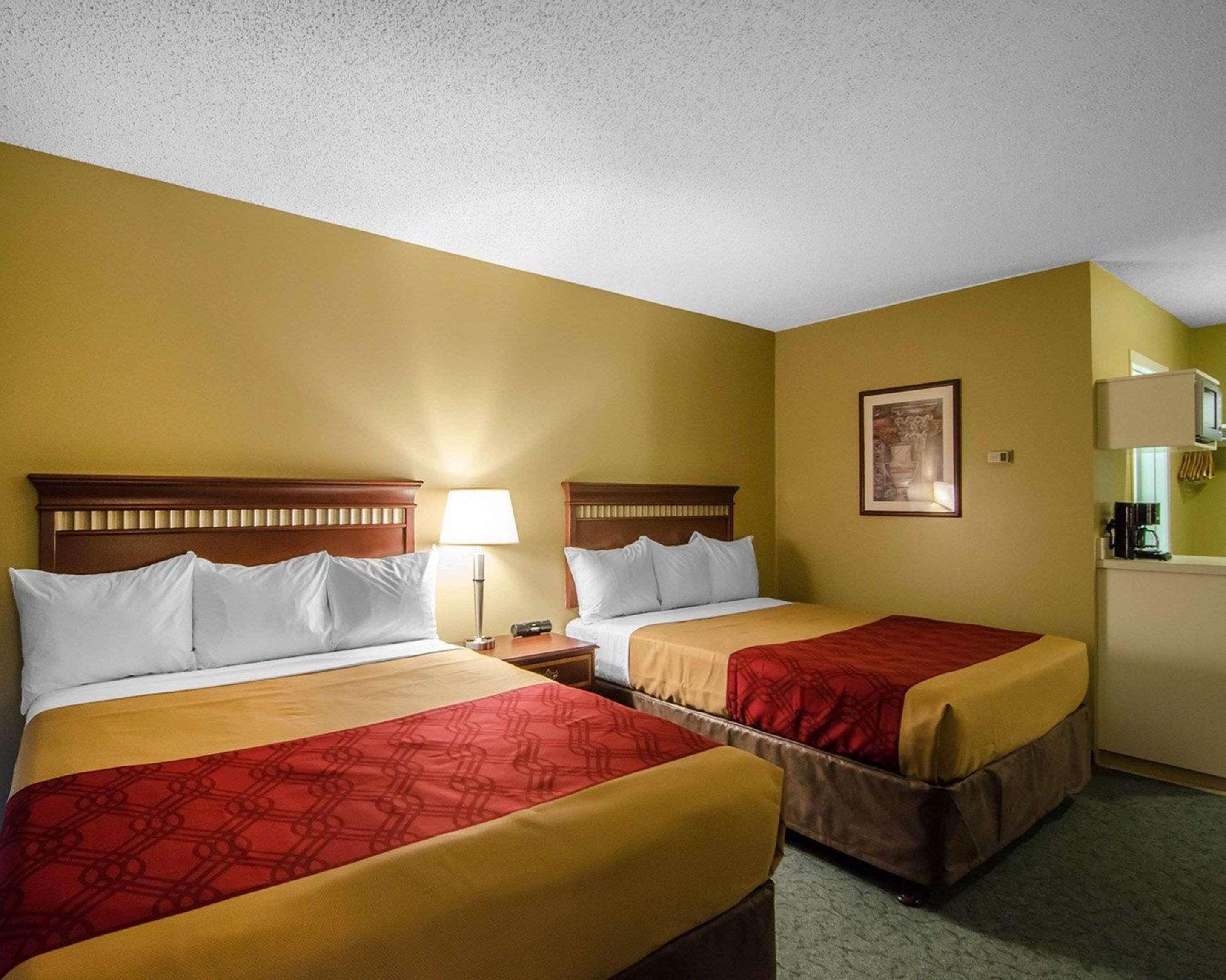 Double Two Queen Beds Non Smoking