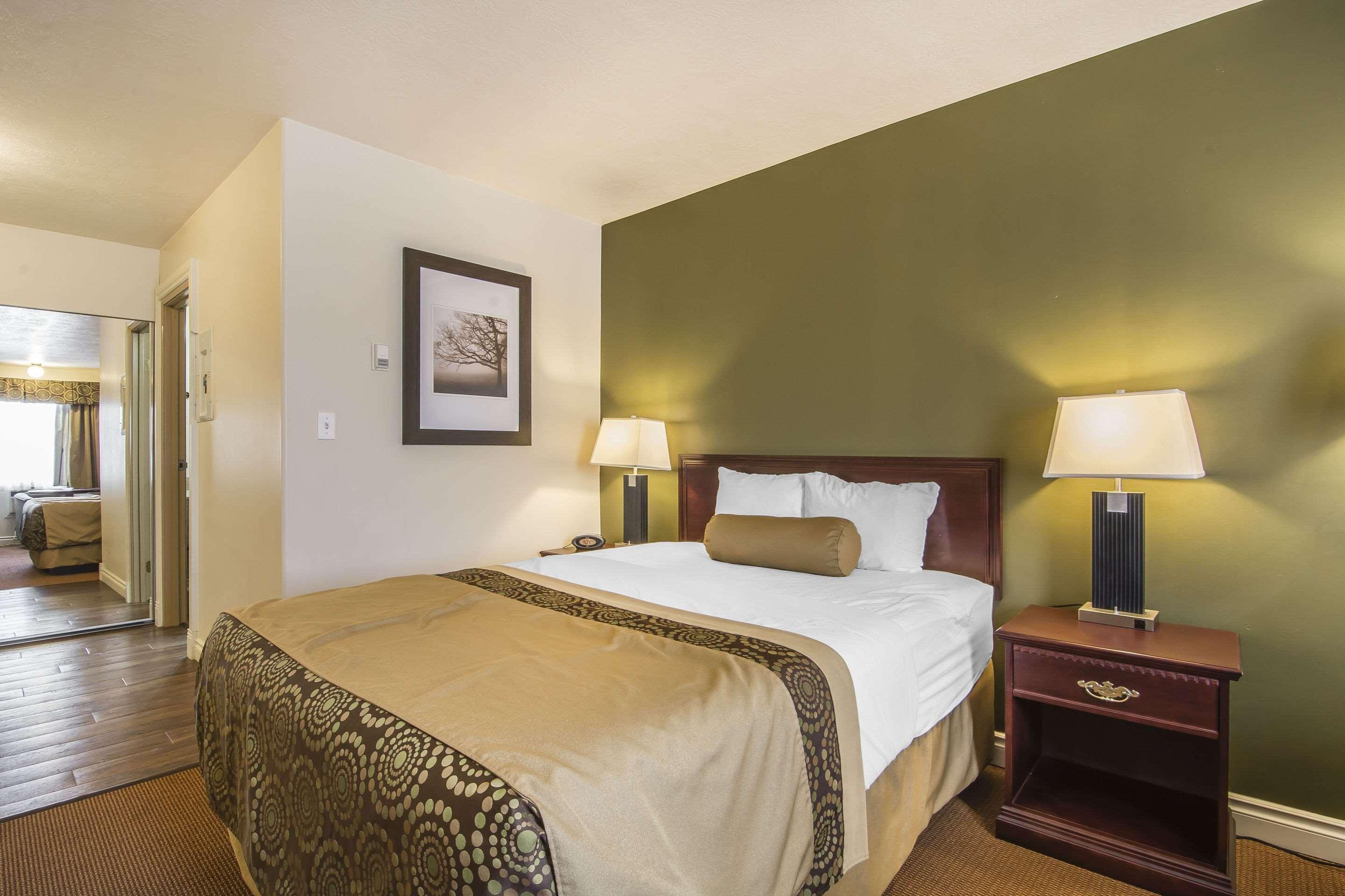 Double Queen Size Bed