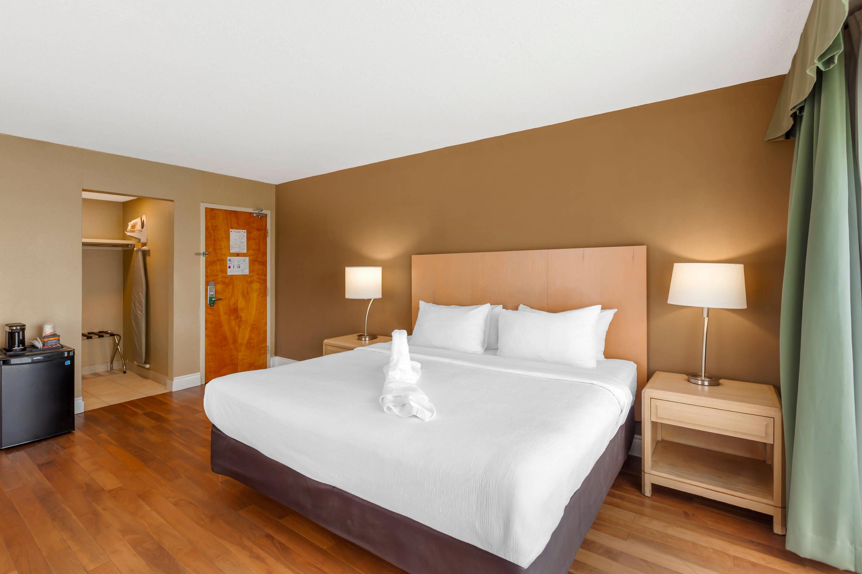 Double King Bed Non Smoking