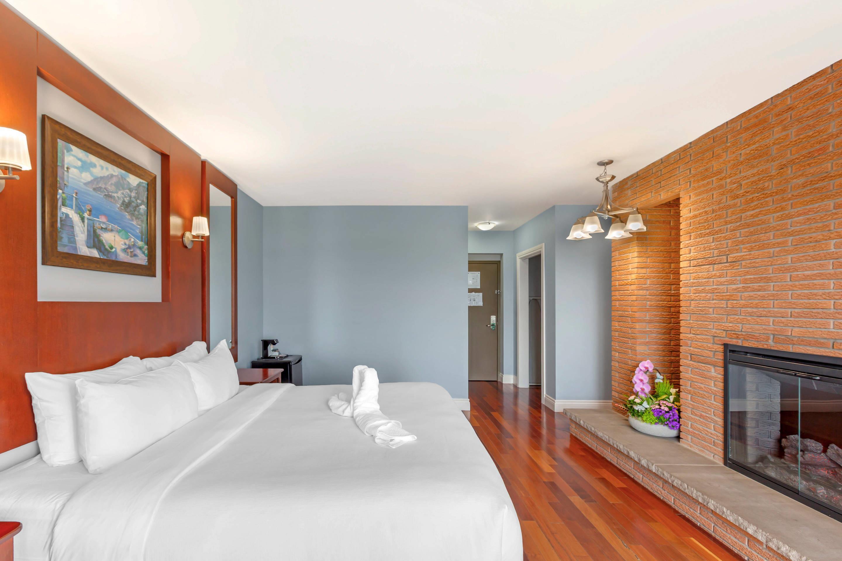 Double Queen Bed Non Smoking