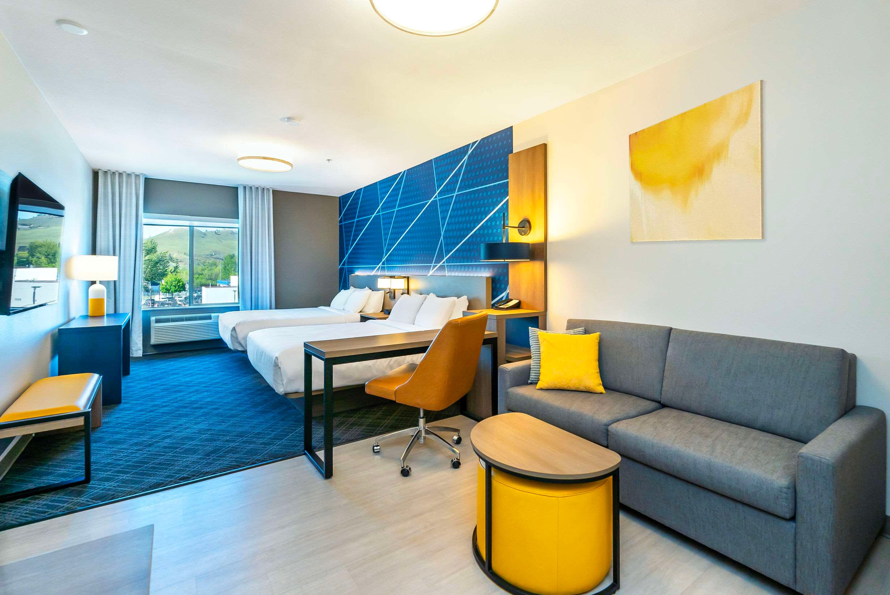 Suite Two Queen Beds Non Smoking