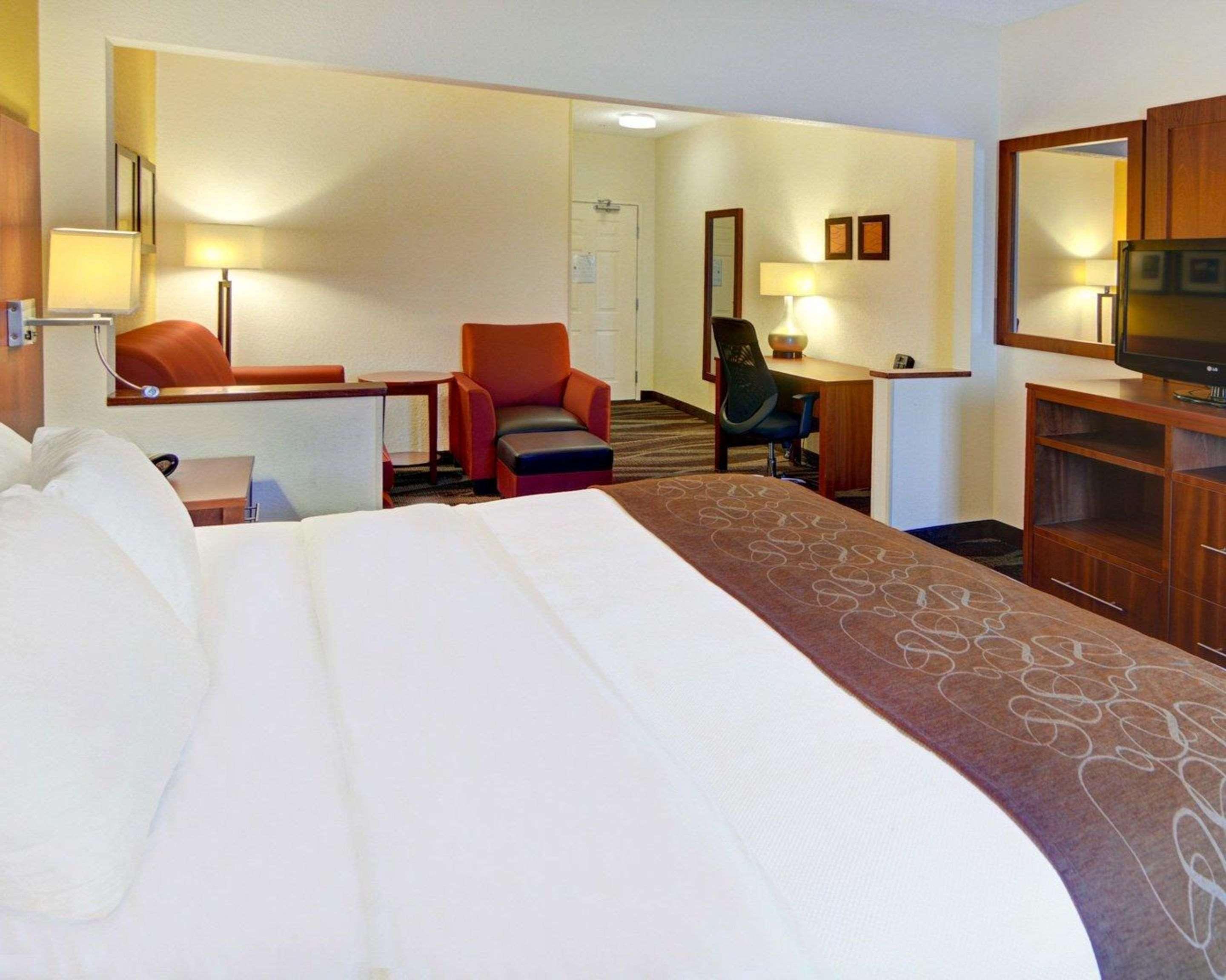 Double King Bed Non Smoking