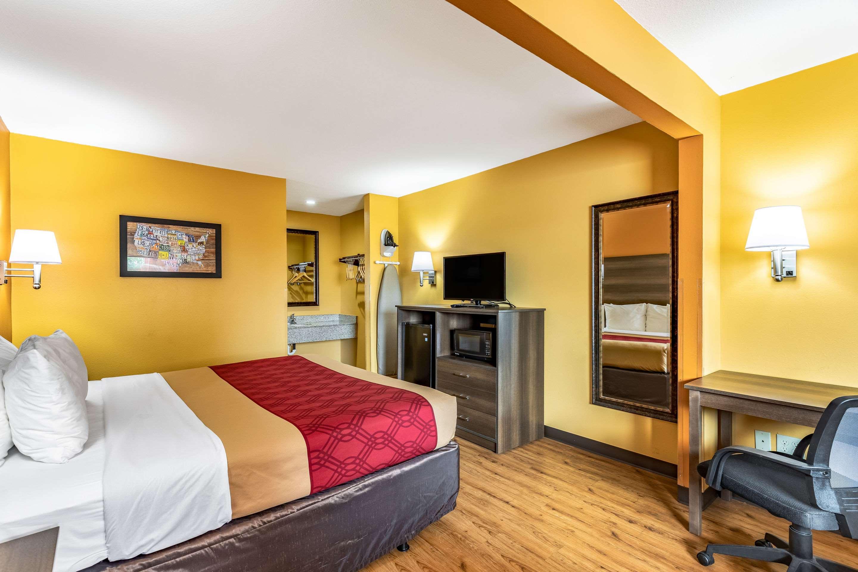 Double King Bed Non Smoking