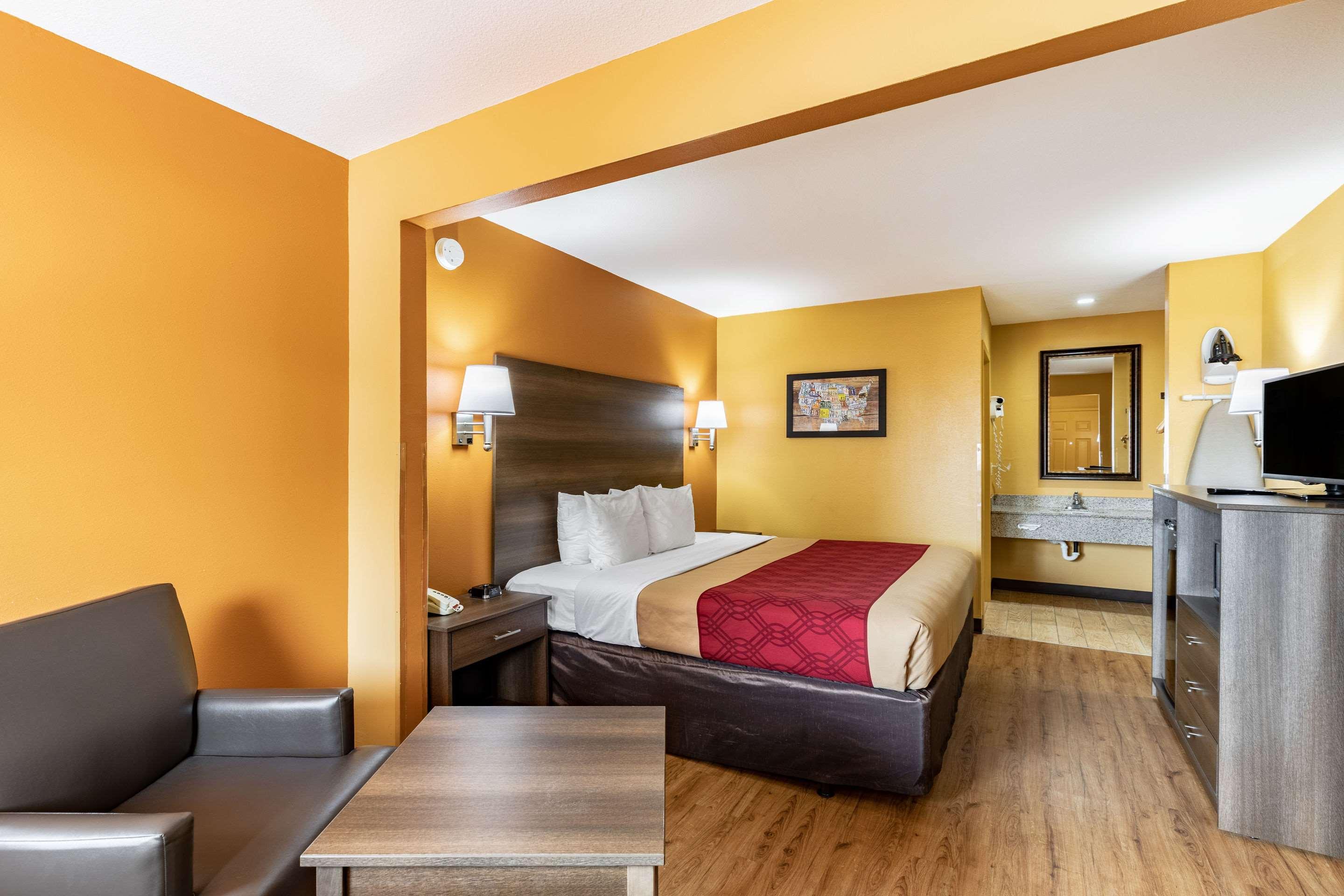 Double King Bed Non Smoking