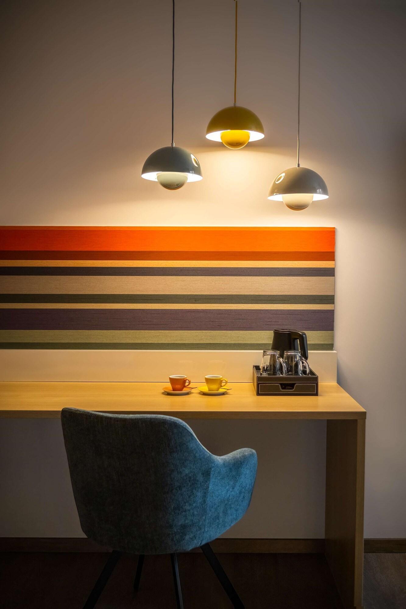 Double Deluxe King Bed