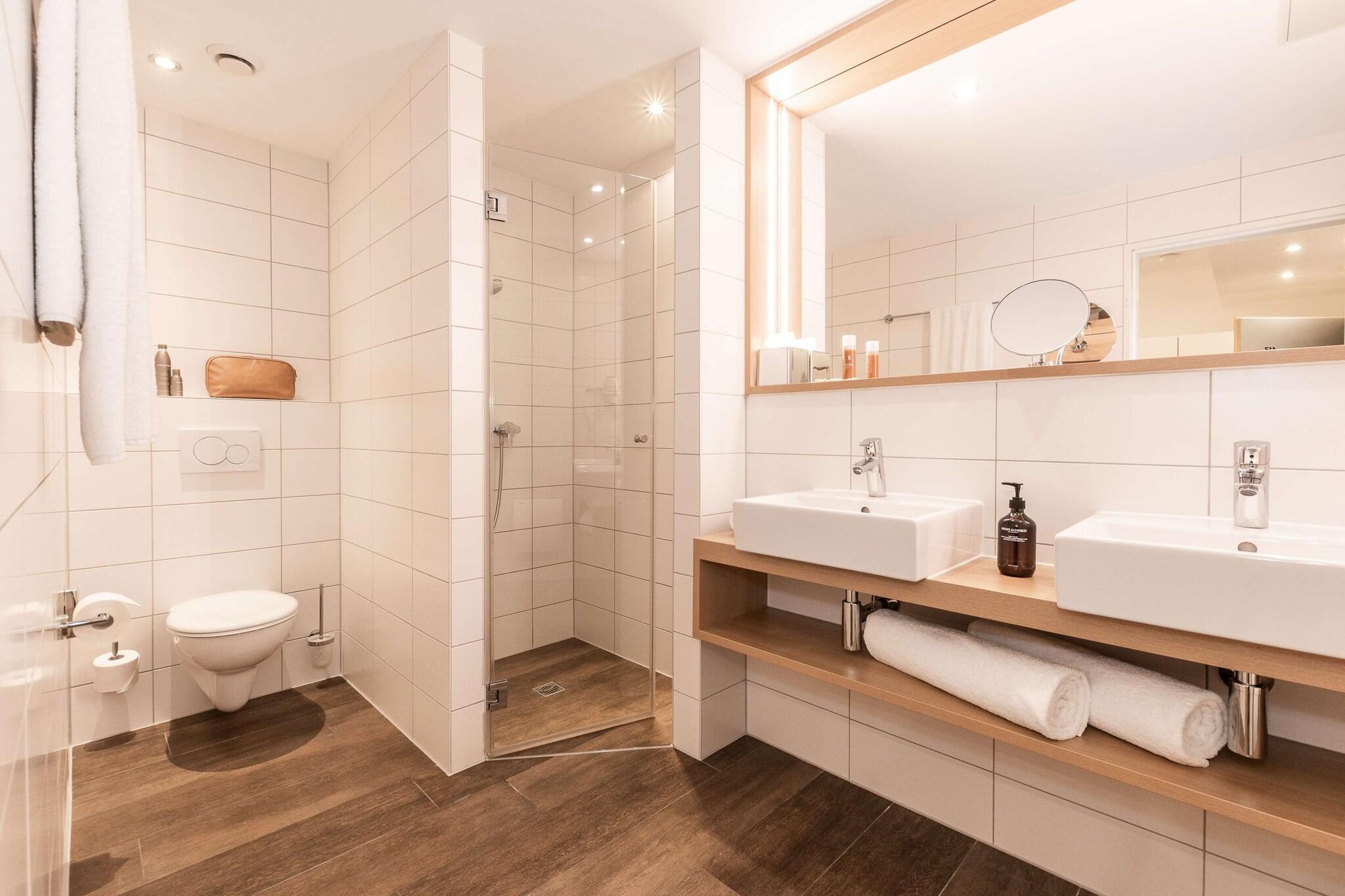 Double Deluxe King Bed