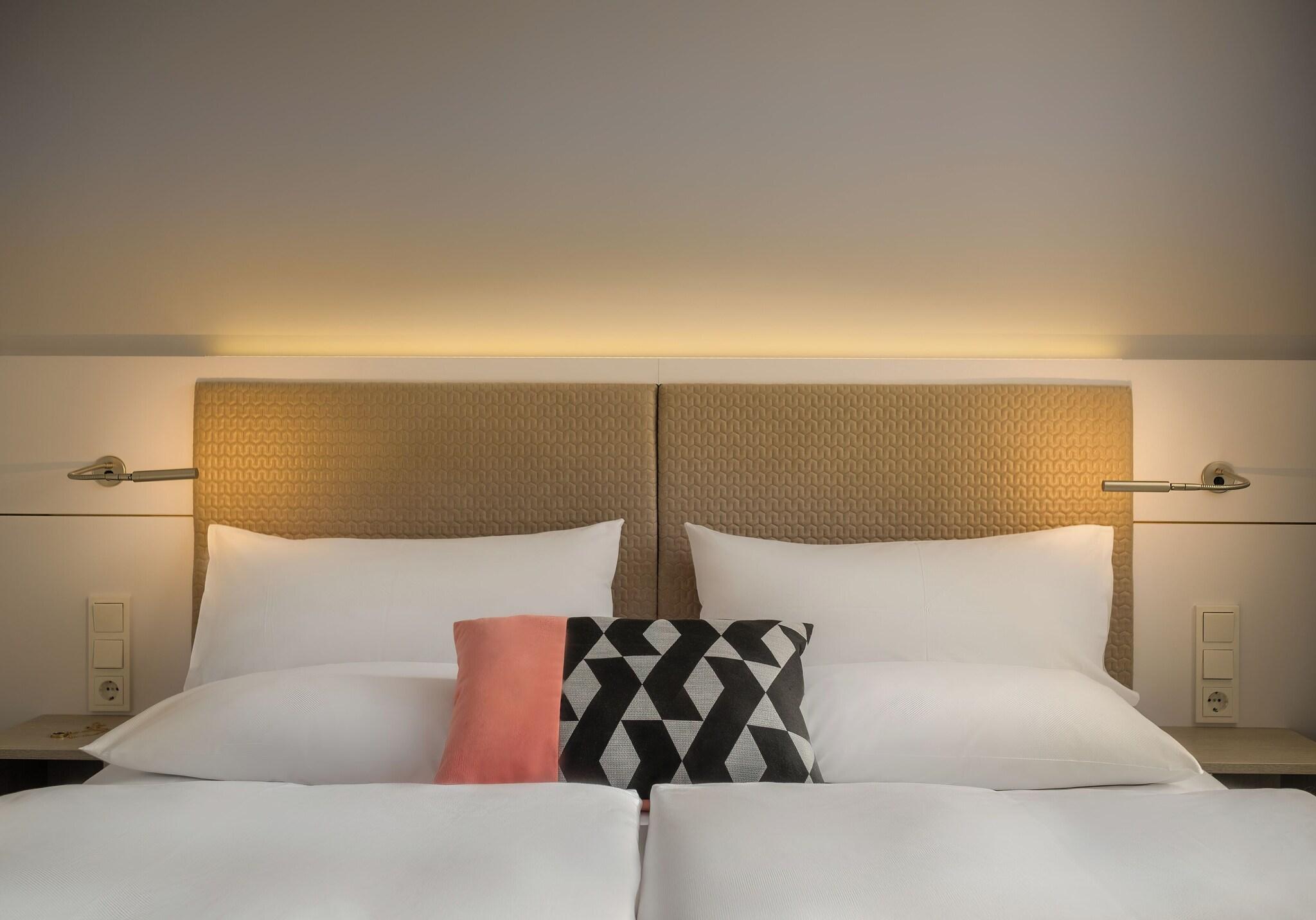 Double Business Queen Bed