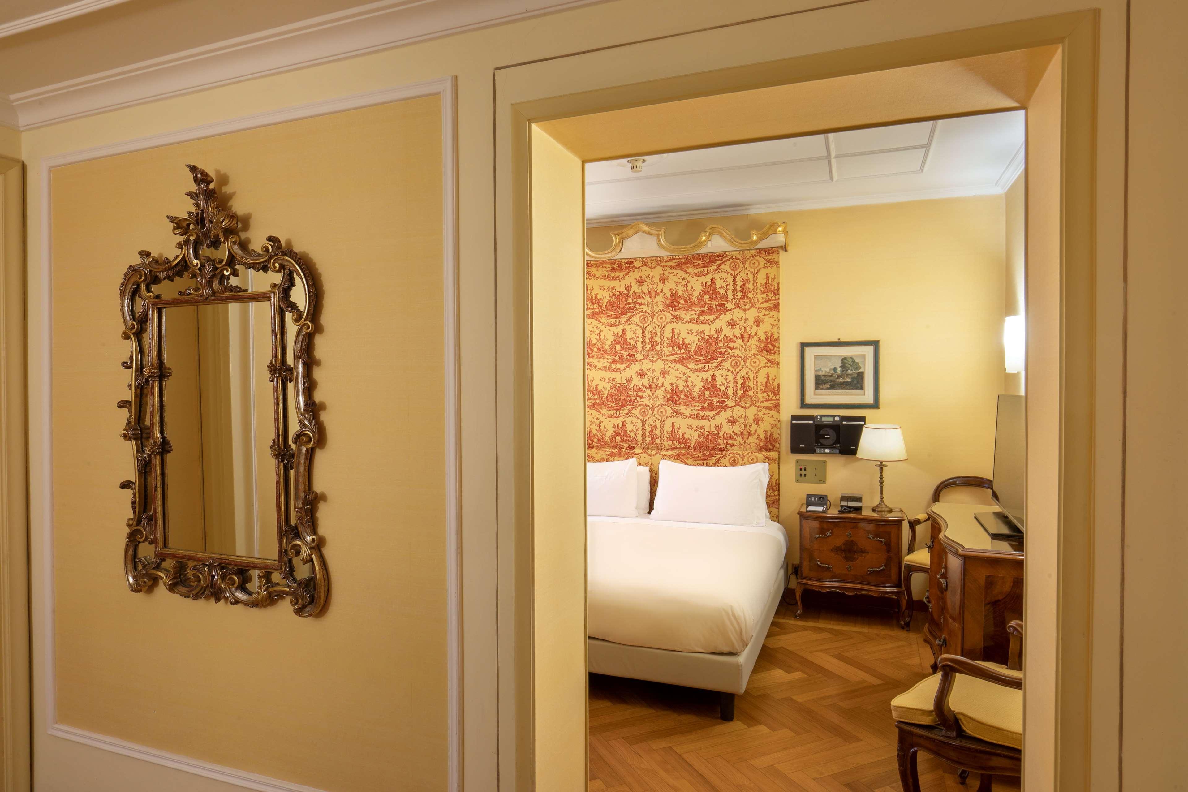 Double Deluxe Queen Bed