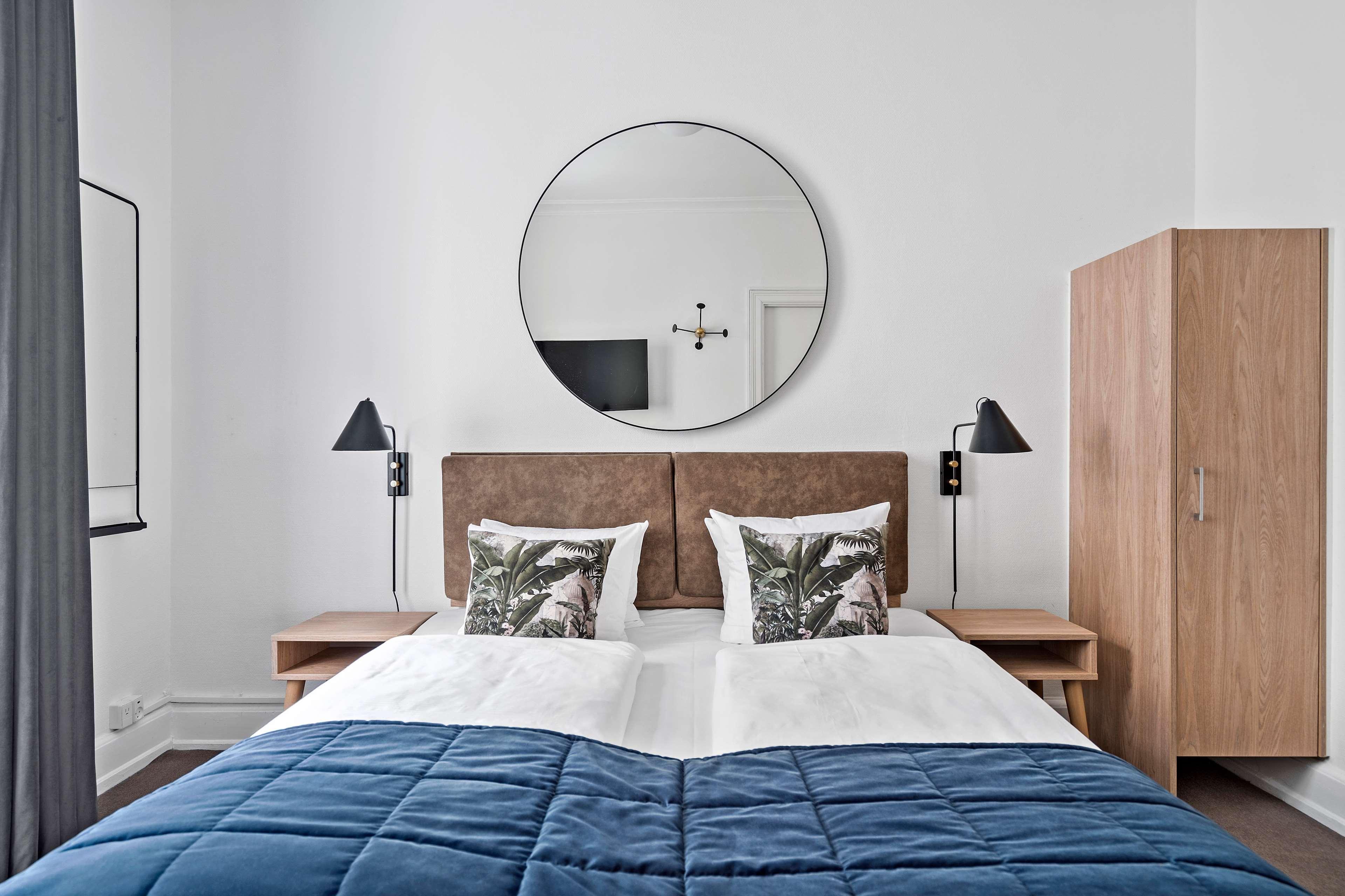 Double Queen Size Bed