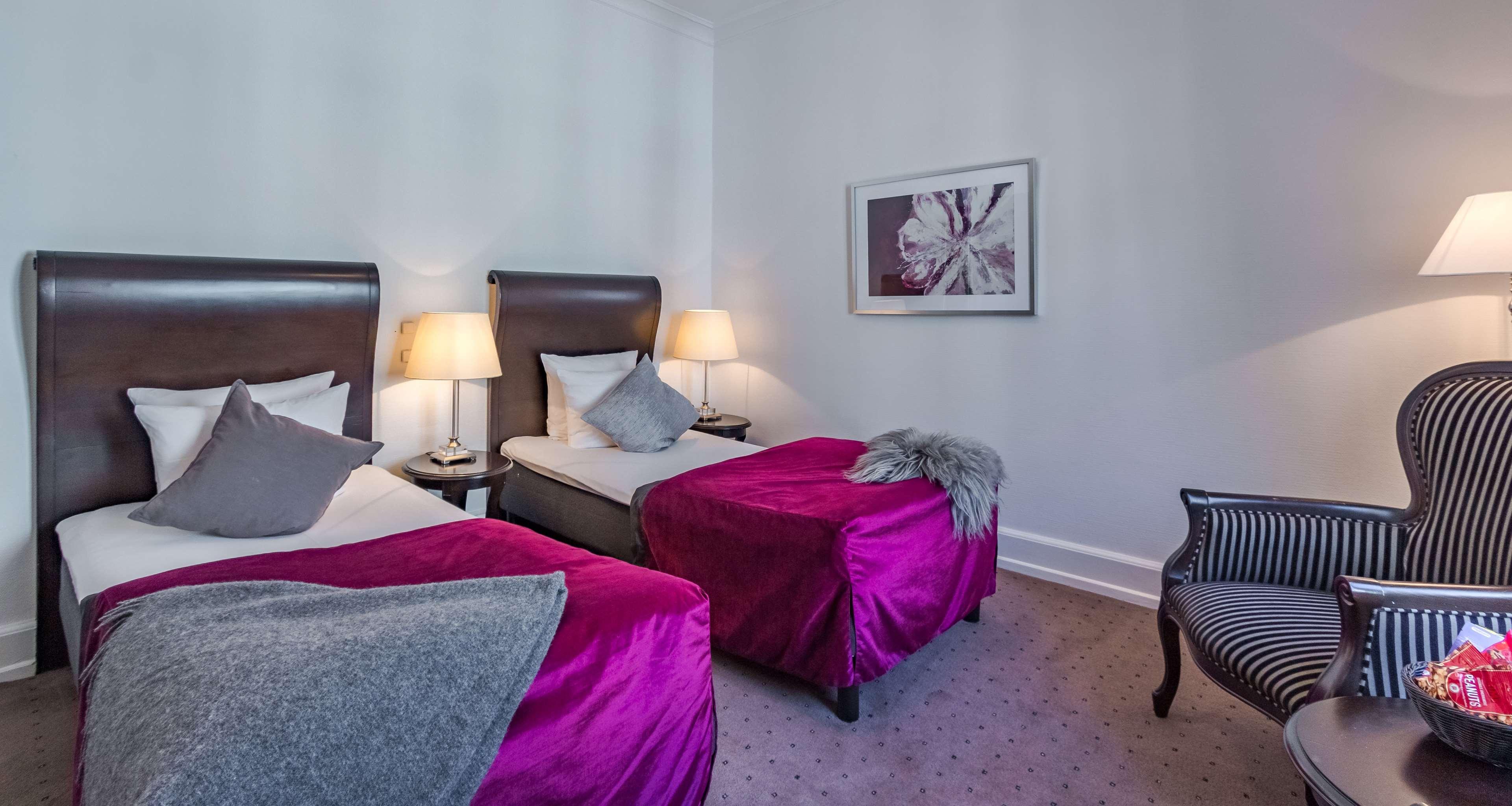 Double or Twin Standard