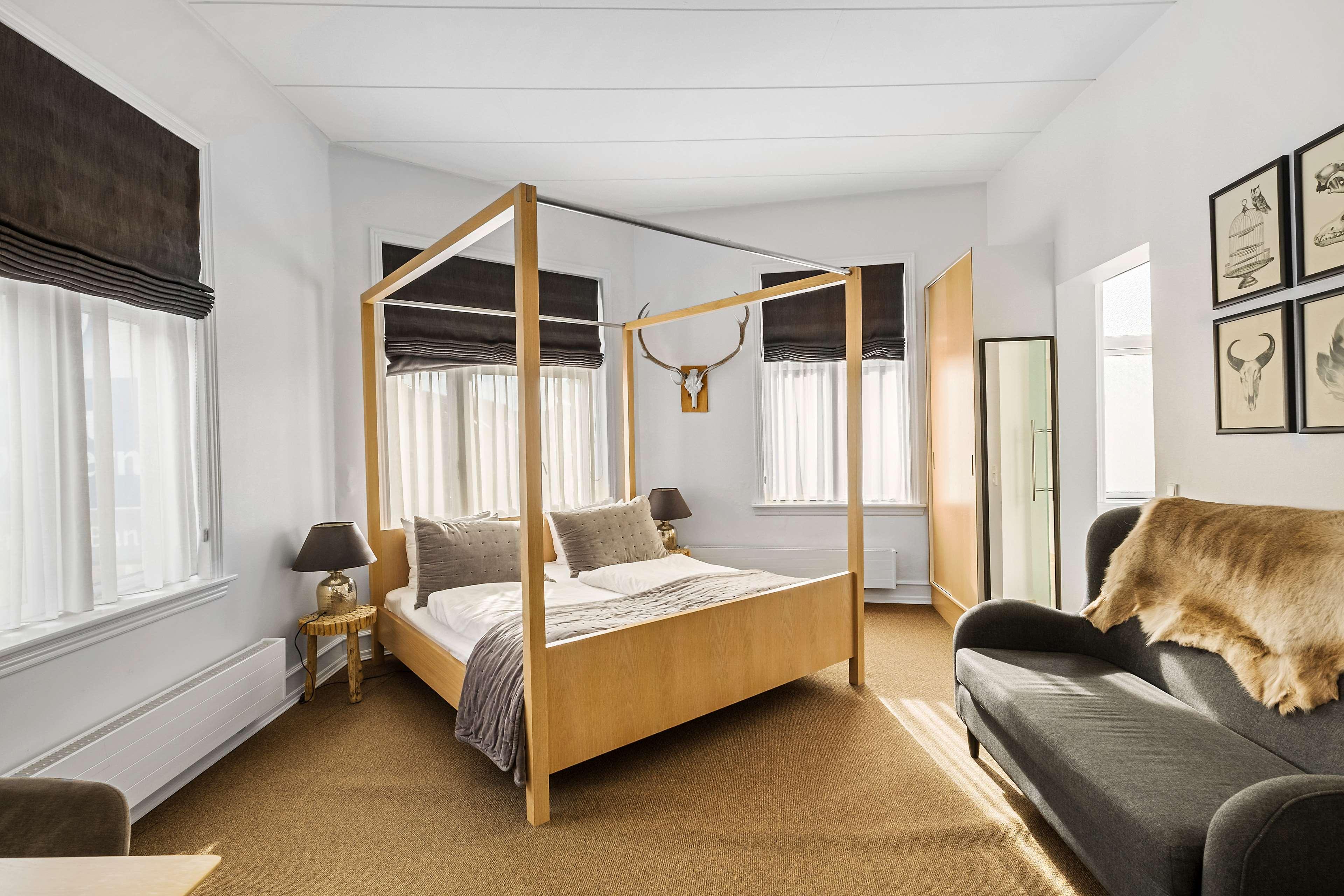 Junior Suite King Size Bed