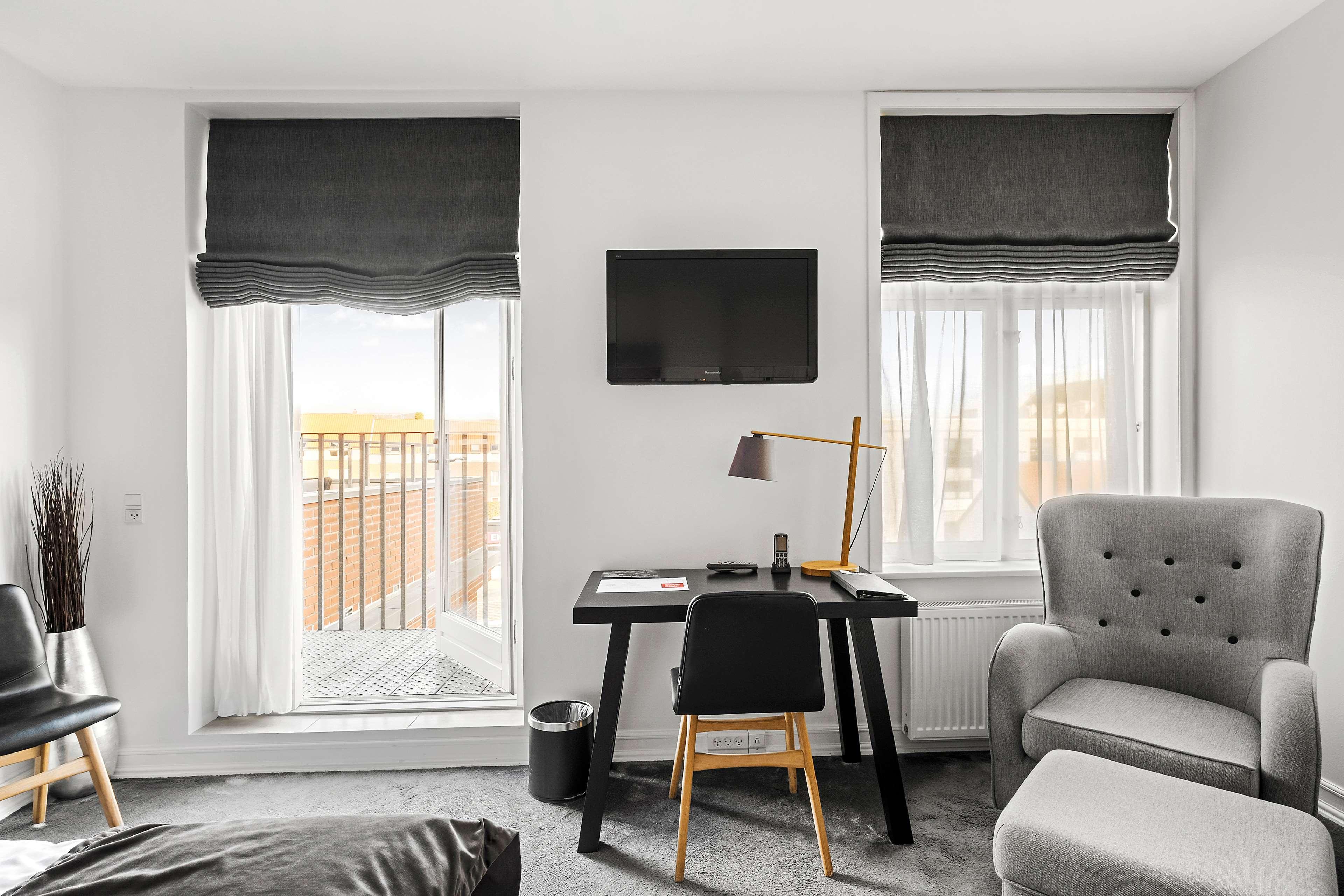 Junior Suite King Size Bed