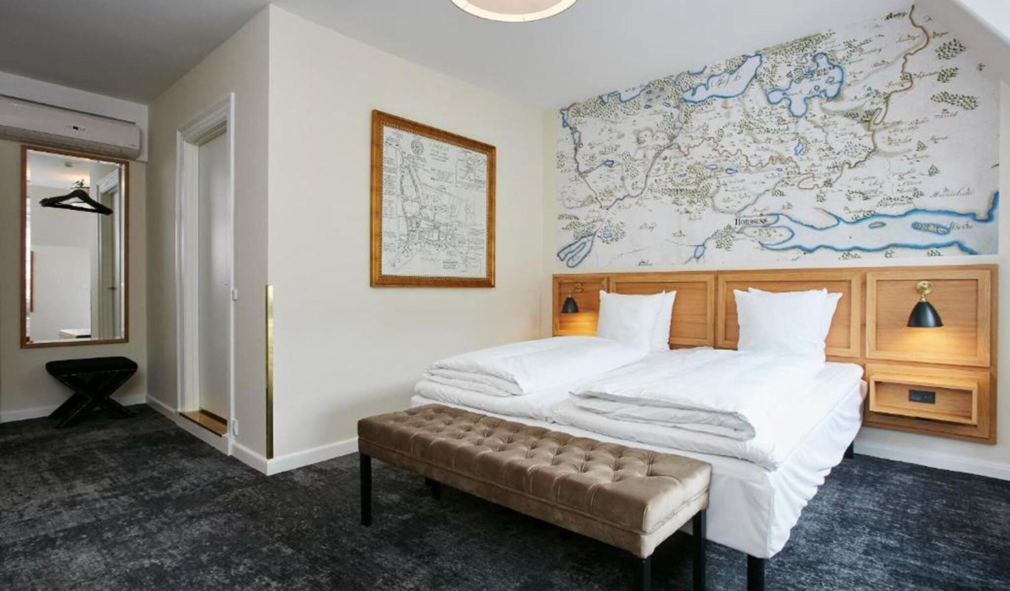 Double Deluxe Queen Bed