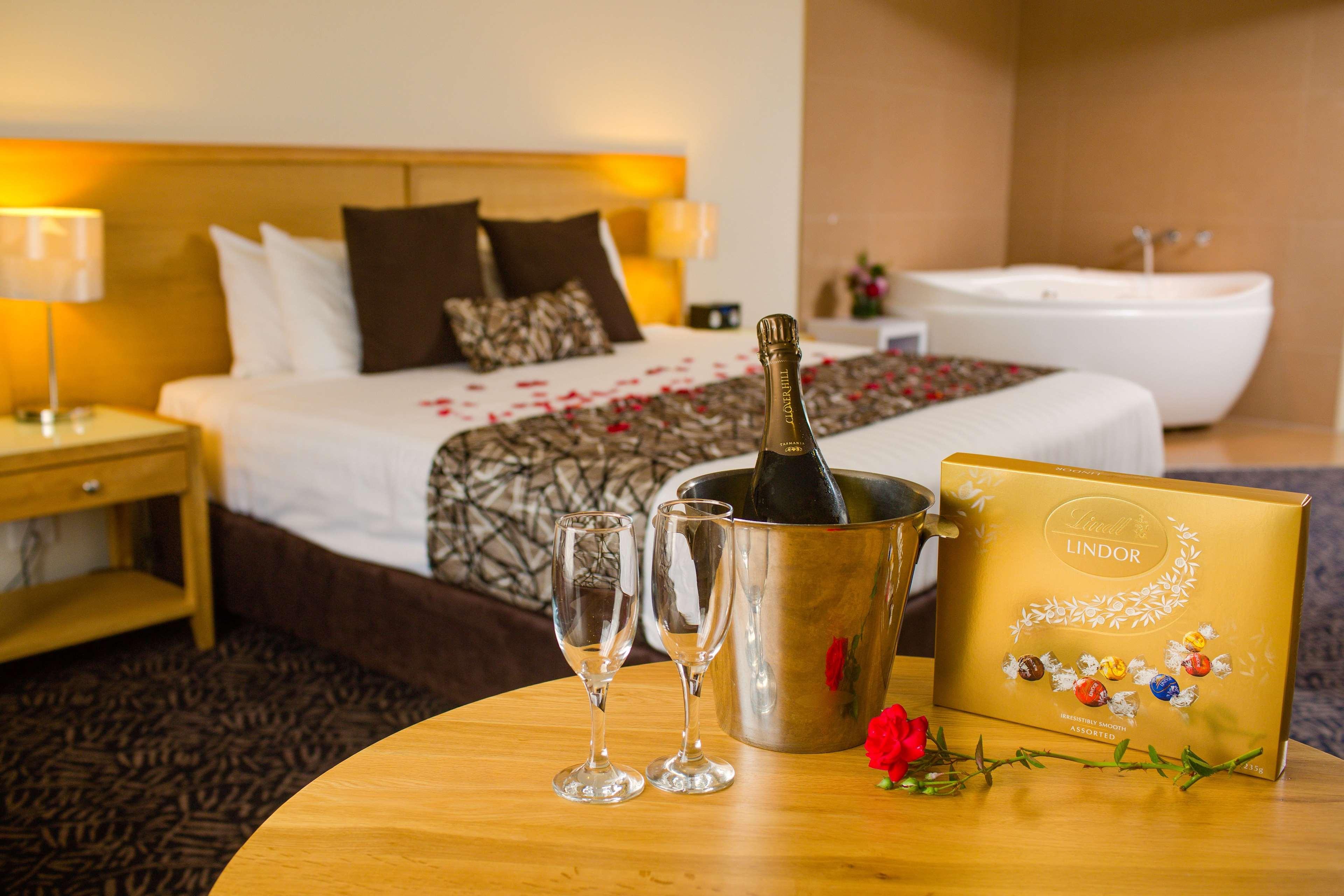 Double King Bed Non Smoking