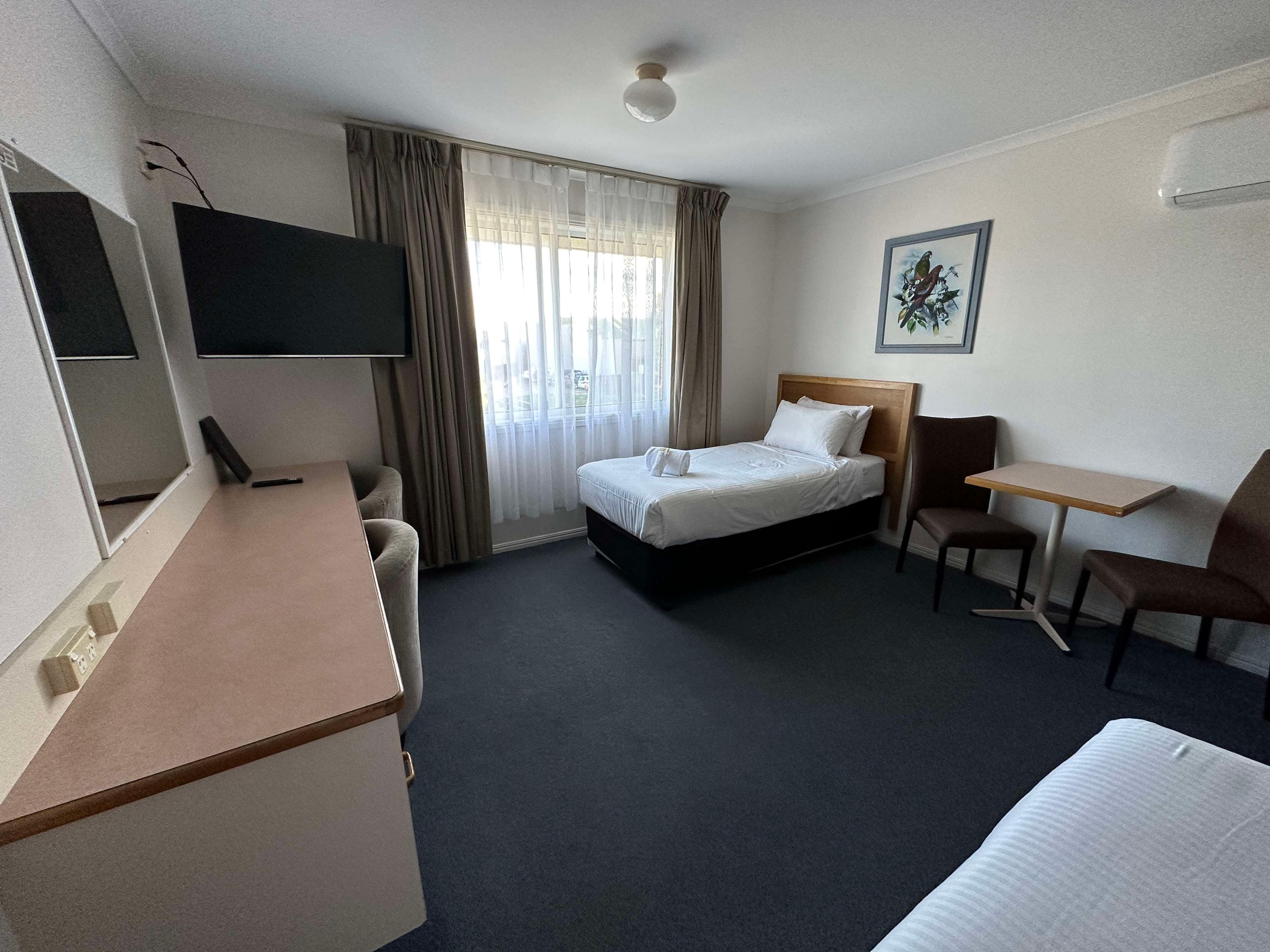 Family Room Executive