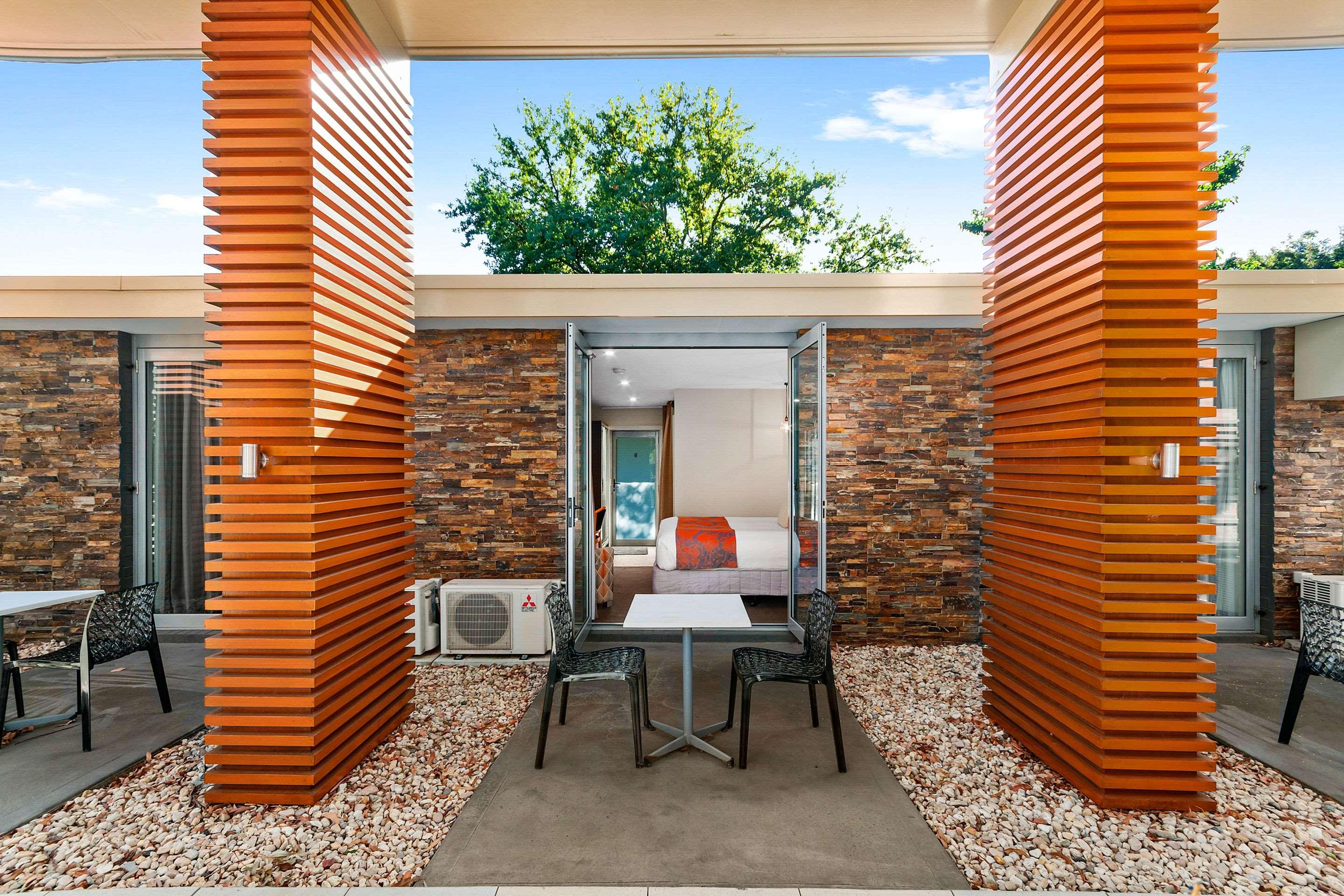 Double Queen Bed Non Smoking