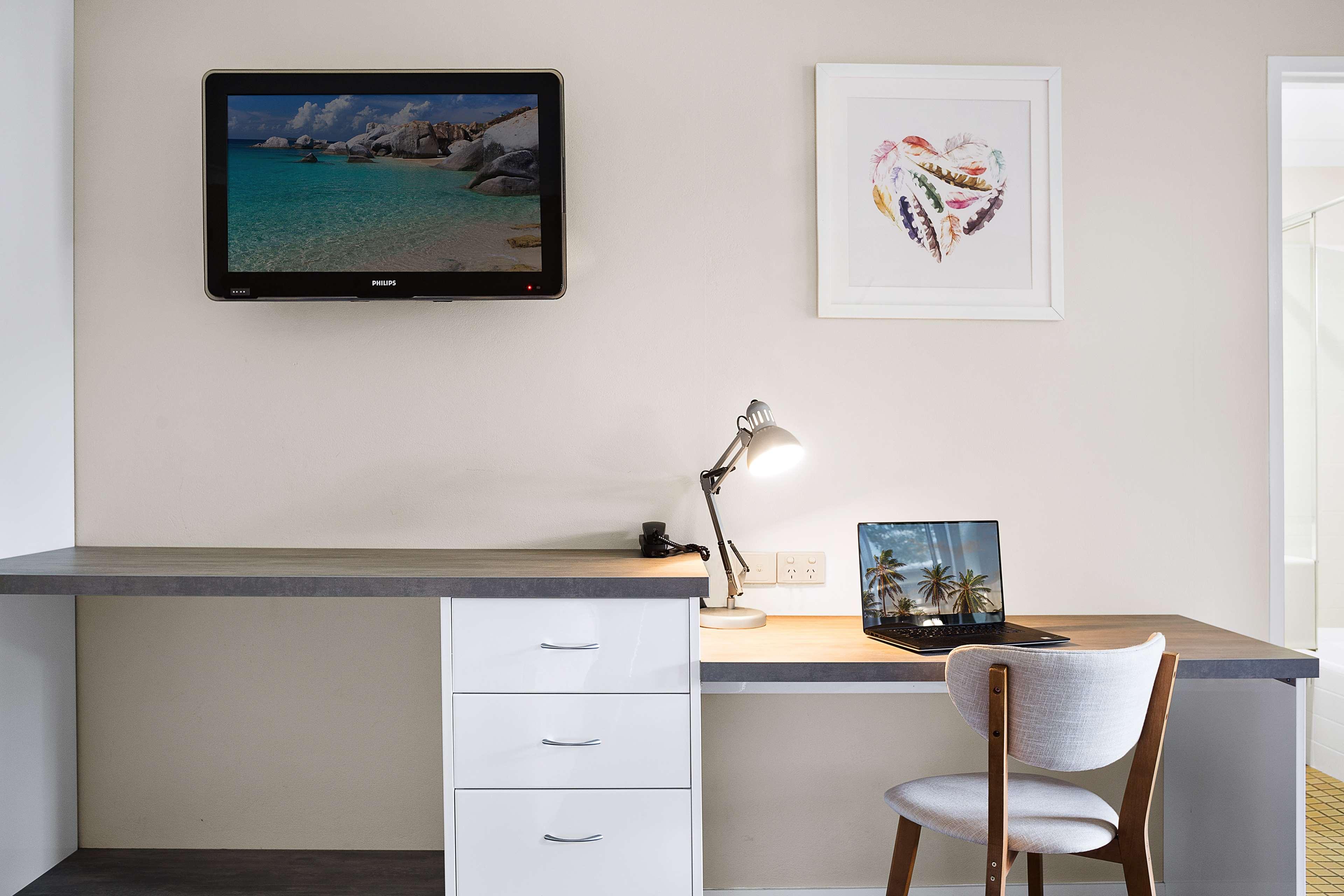 Double Queen Bed Non Smoking