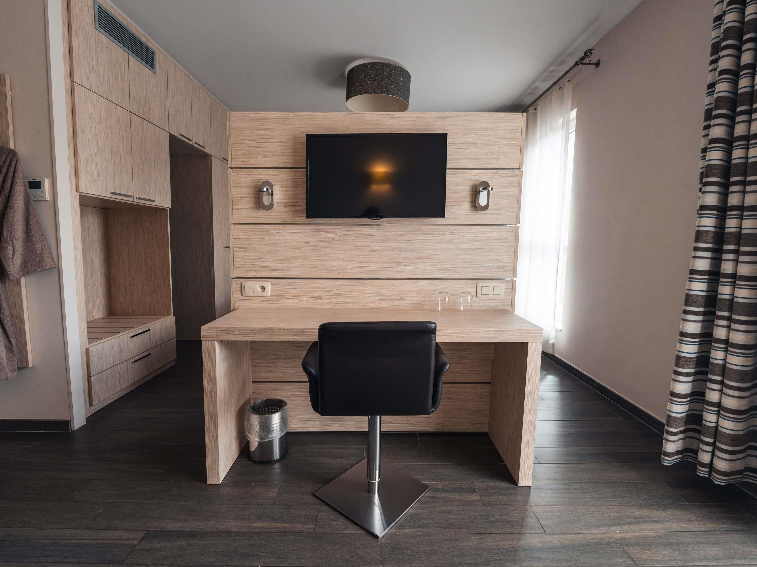 Double Superior King Bed