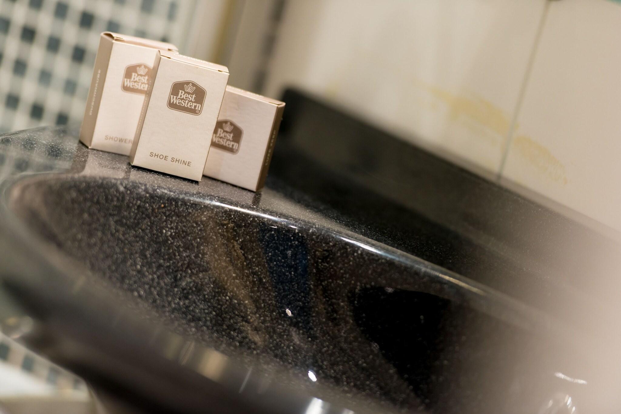 Double Queen Size Bed