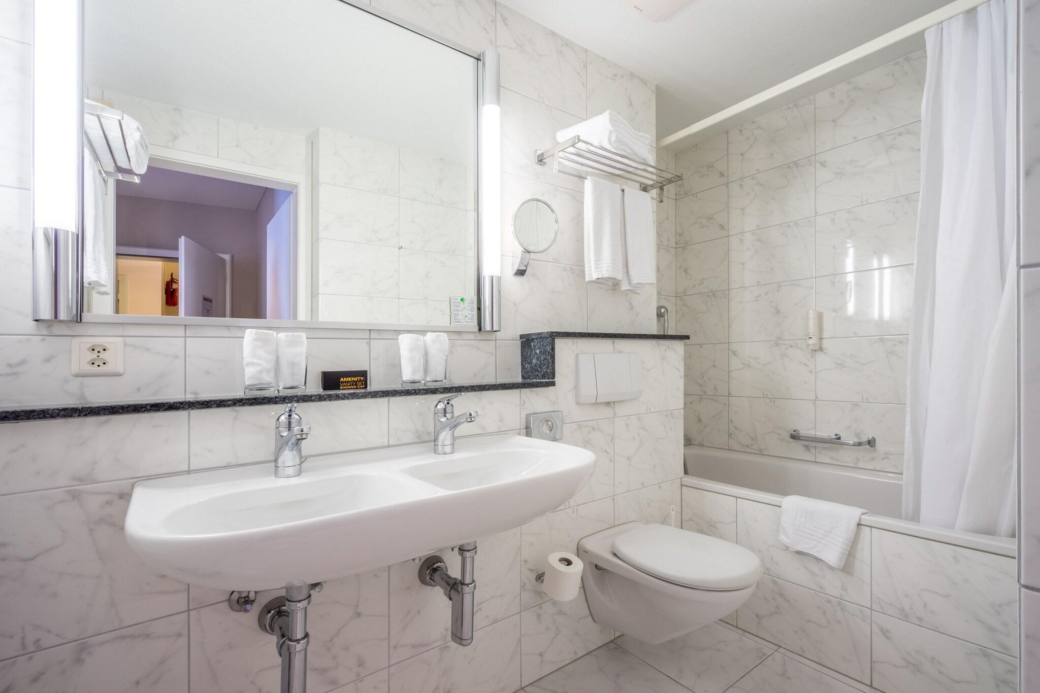 Quadruple Queen Size Bed