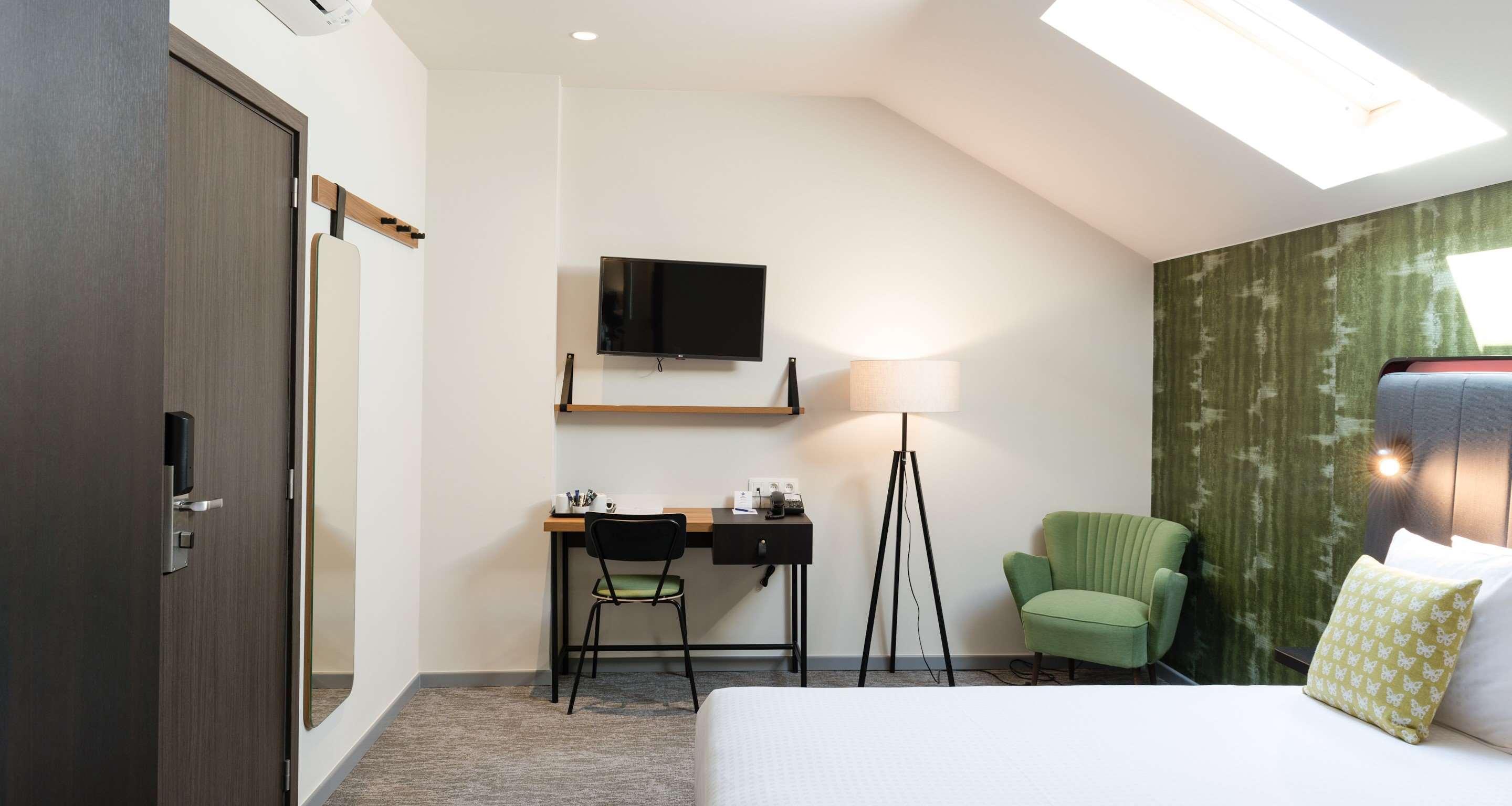 Double Executive King Bed