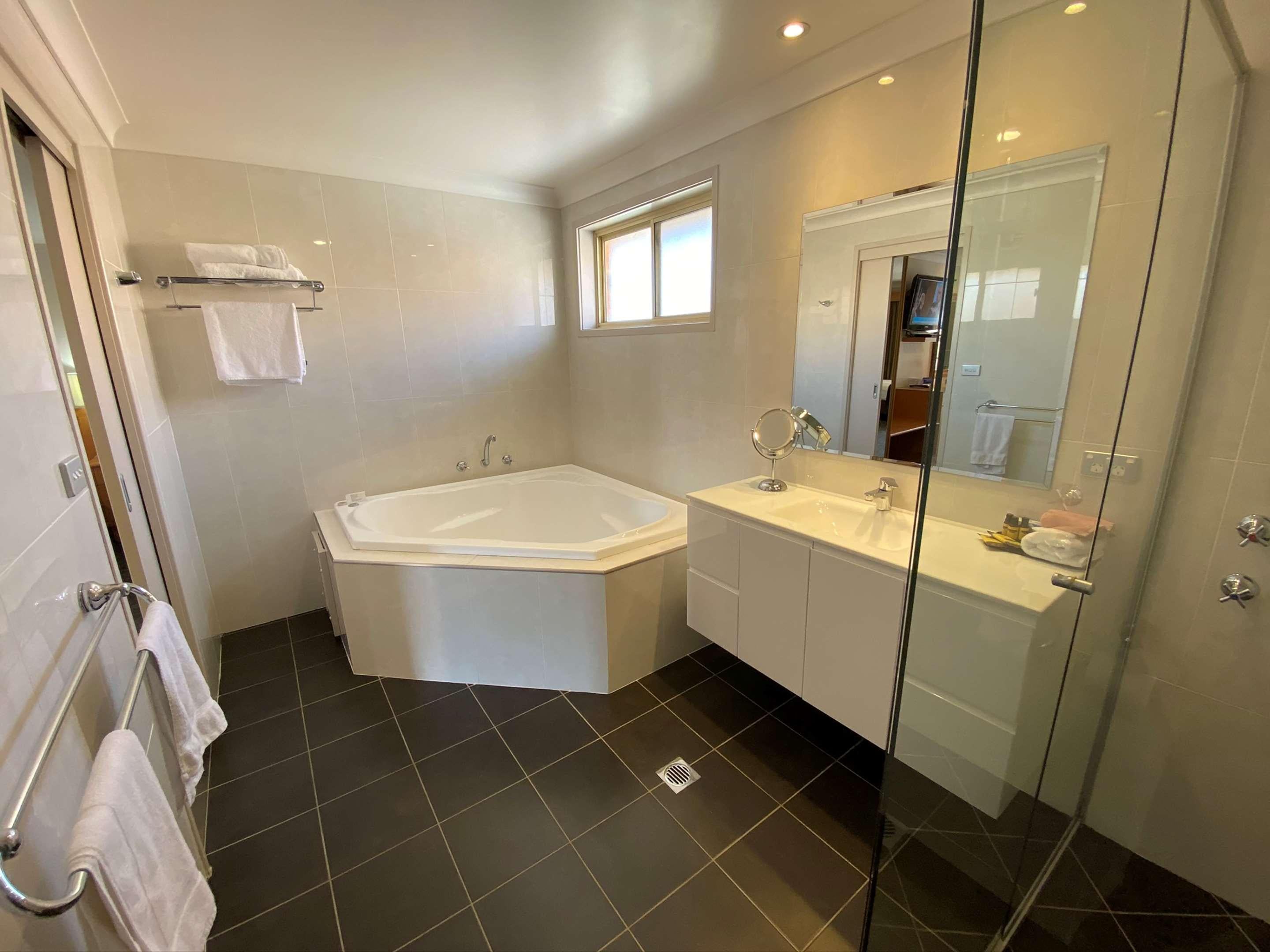 Room King Bed Non Smoking