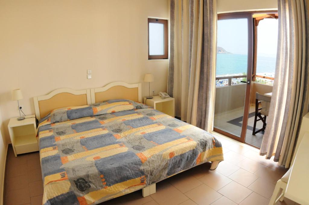 Studio Side Sea View