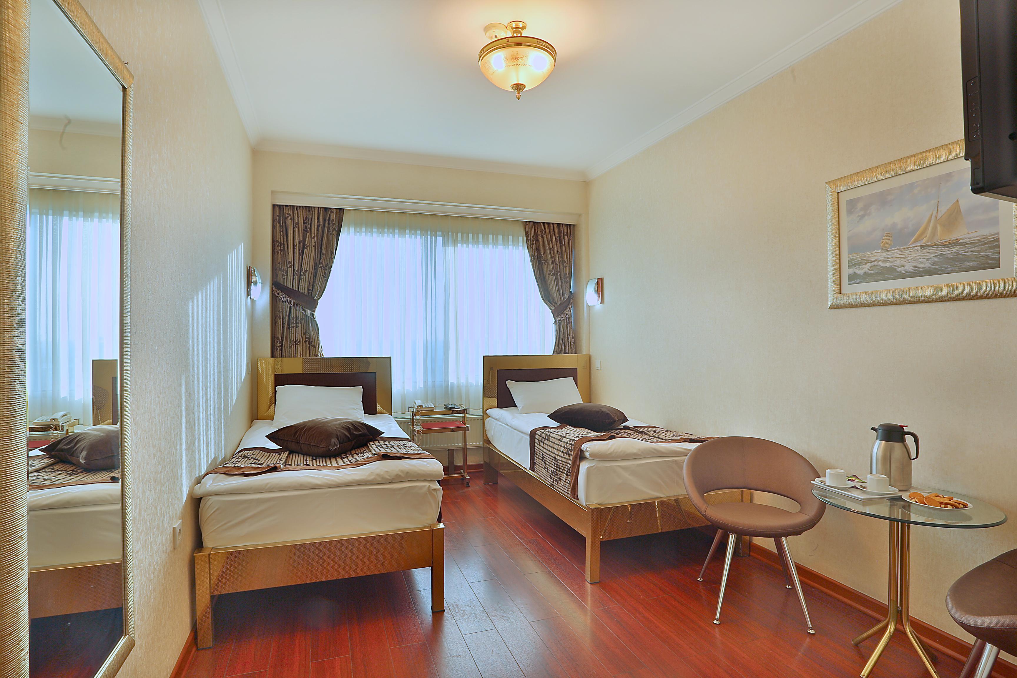 Double or Twin Standard