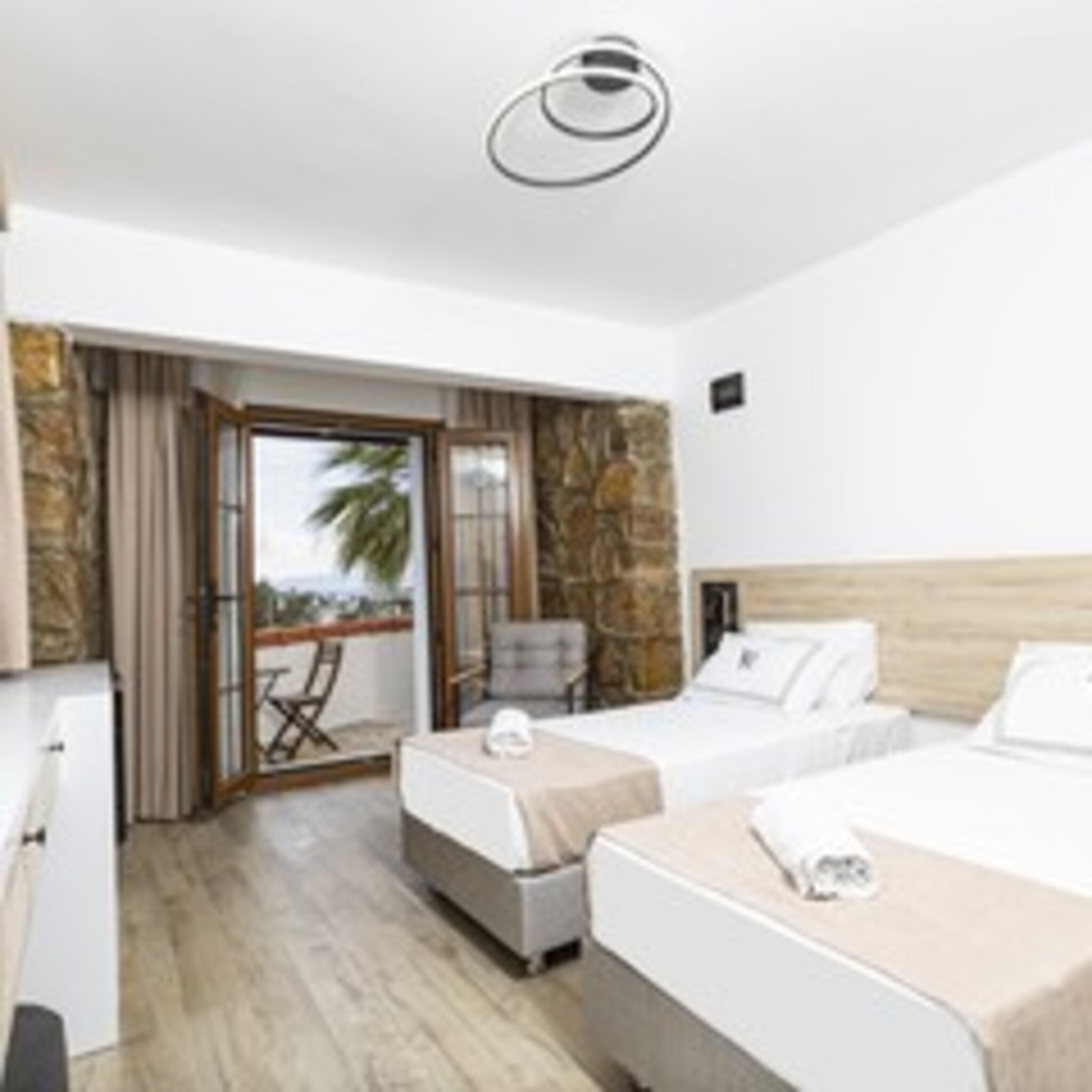 Double or Twin Deluxe with Terrace