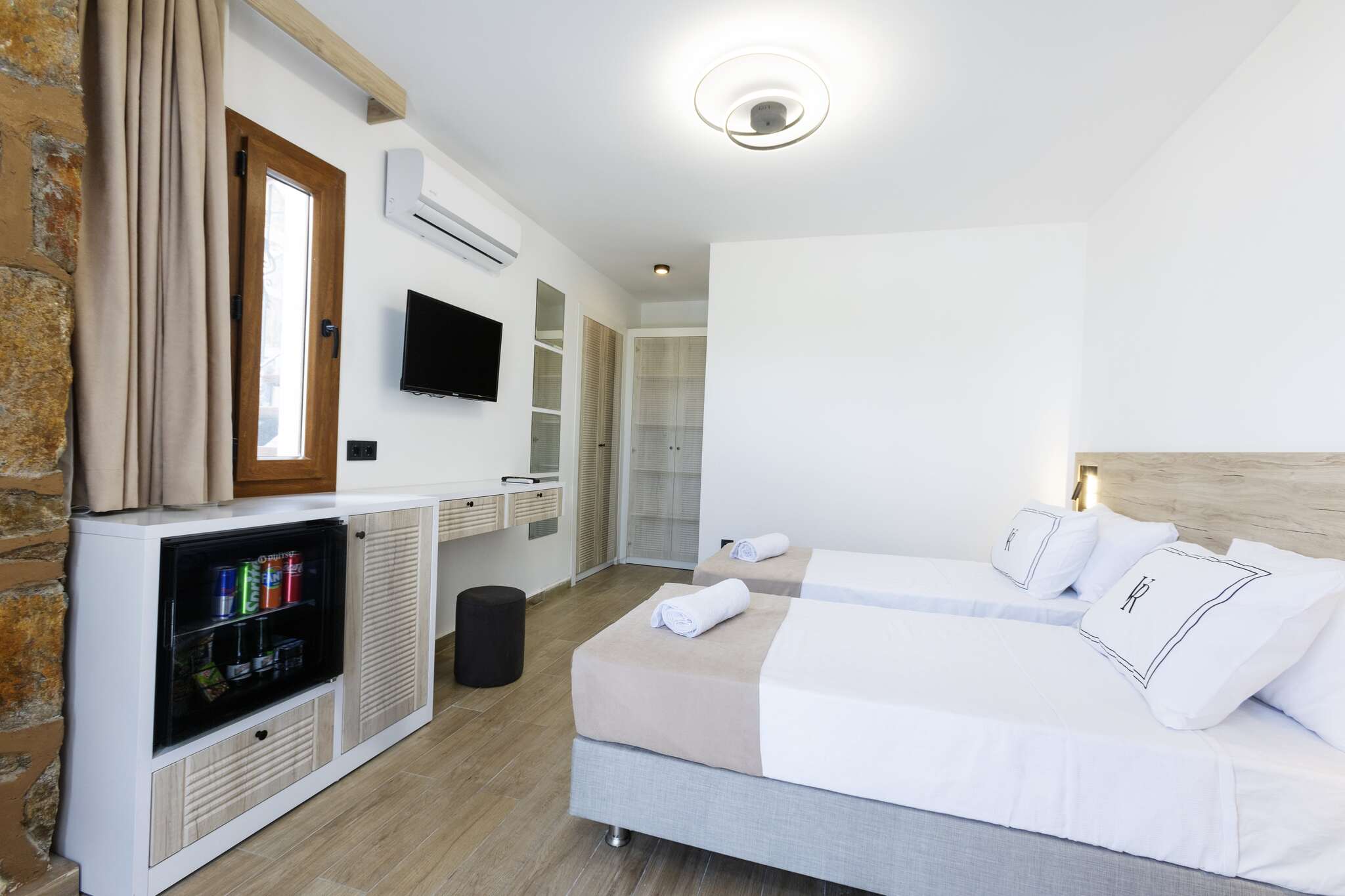 Double or Twin Deluxe